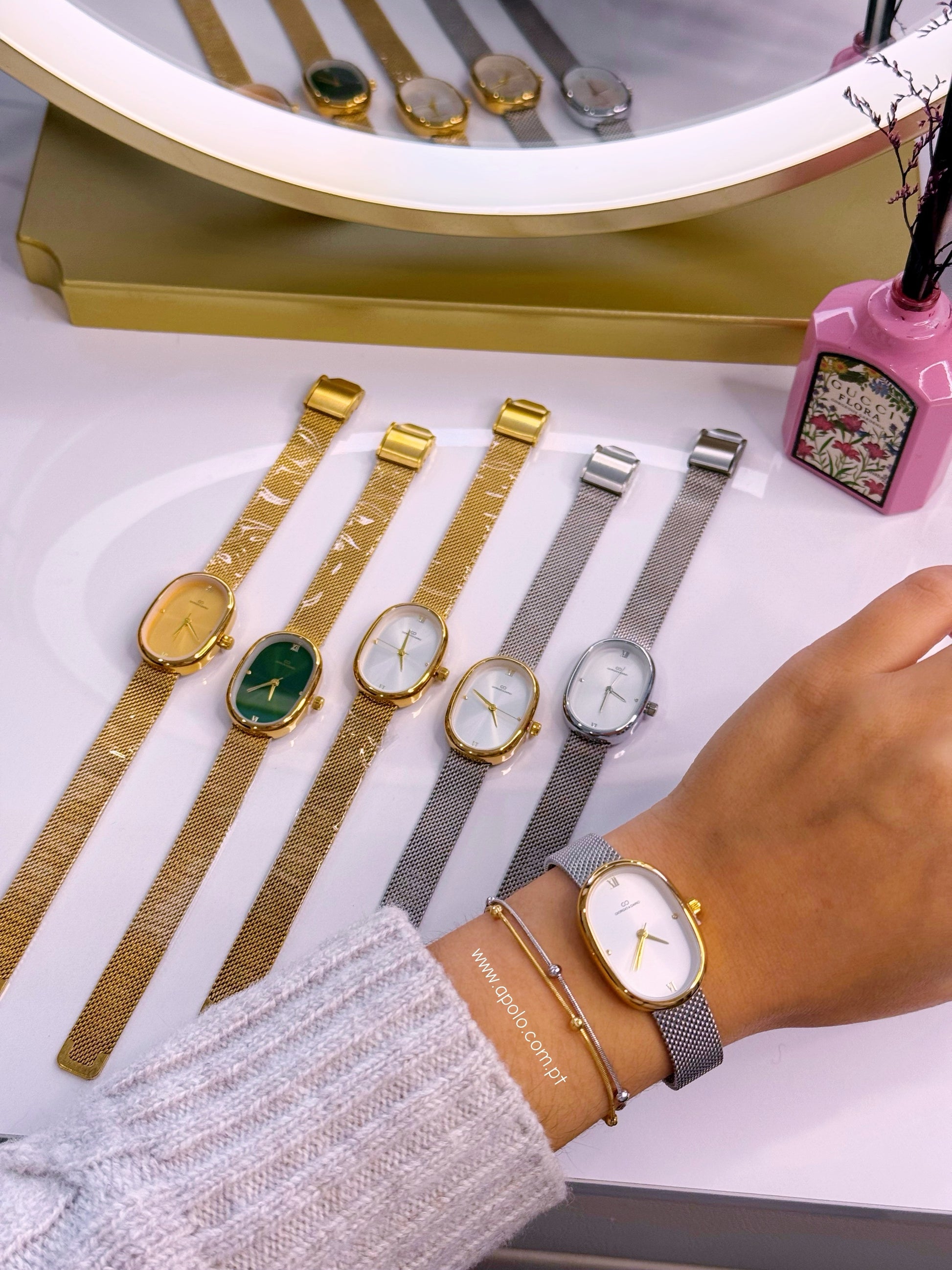 Relógio analógico com mostrador oval | 5 Cores