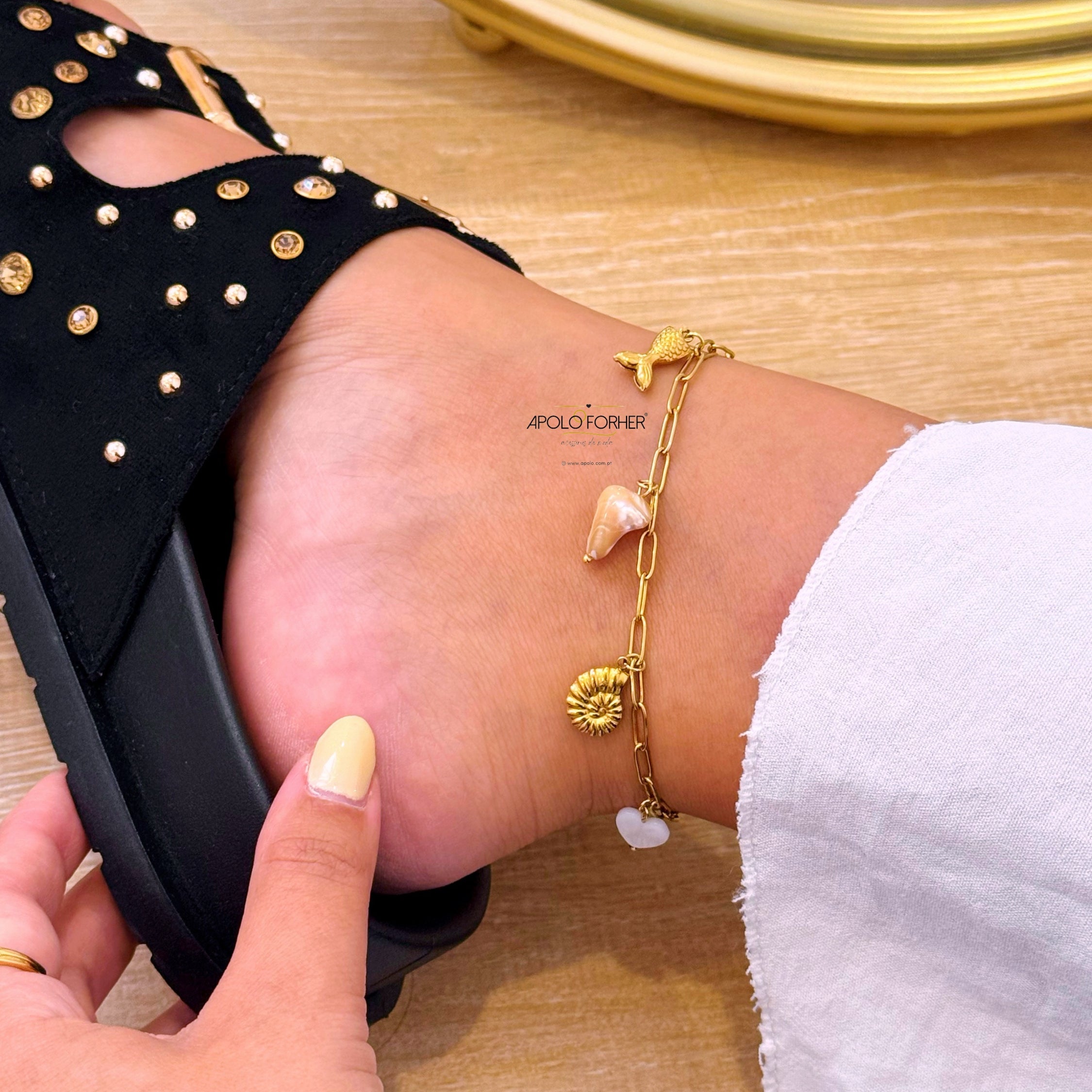 Pulseira de pé em corrente com vários pendentes "mar" | Dourada