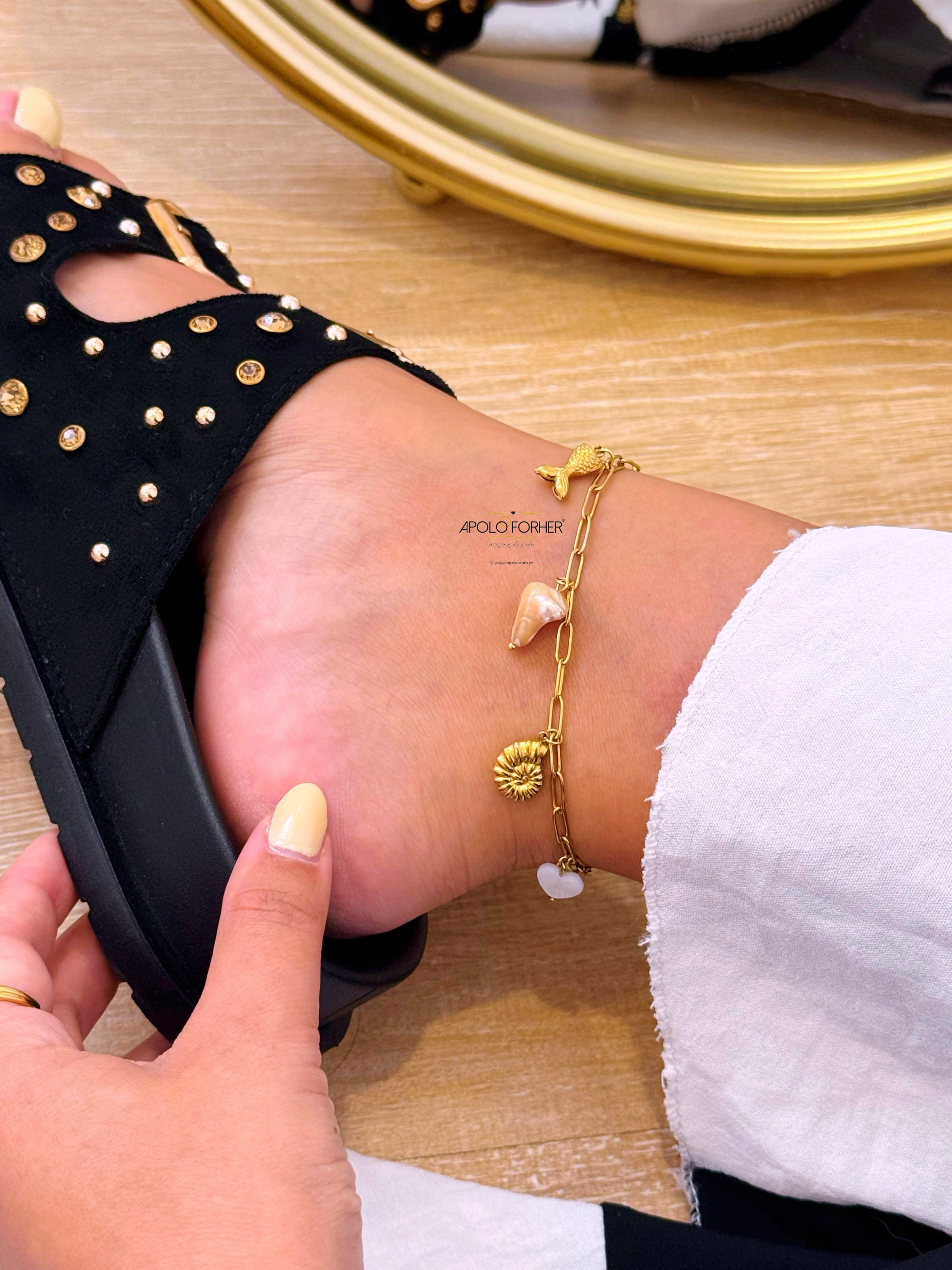 Pulseira de pé em corrente com vários pendentes "mar" | Dourada