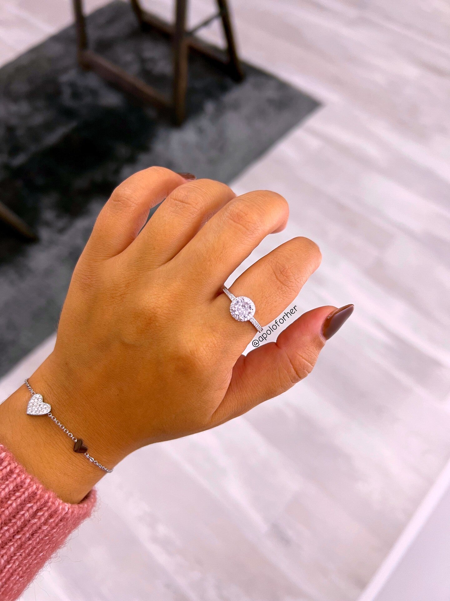 Anel delicado • solitário redondo com brilhantes | Linha Premium