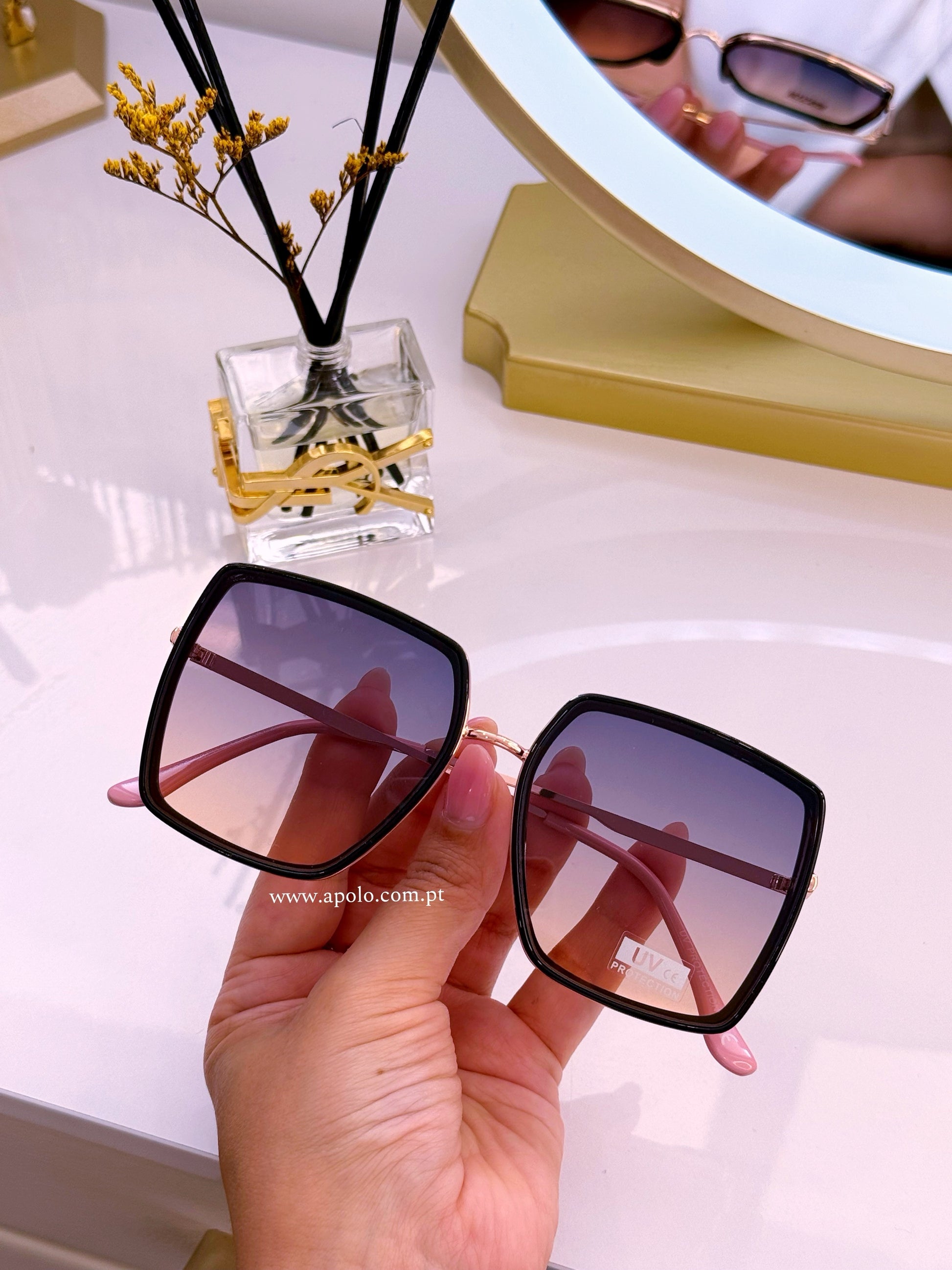 Óculos grandes com armação em massa e metal | Preto com Rose Gold
