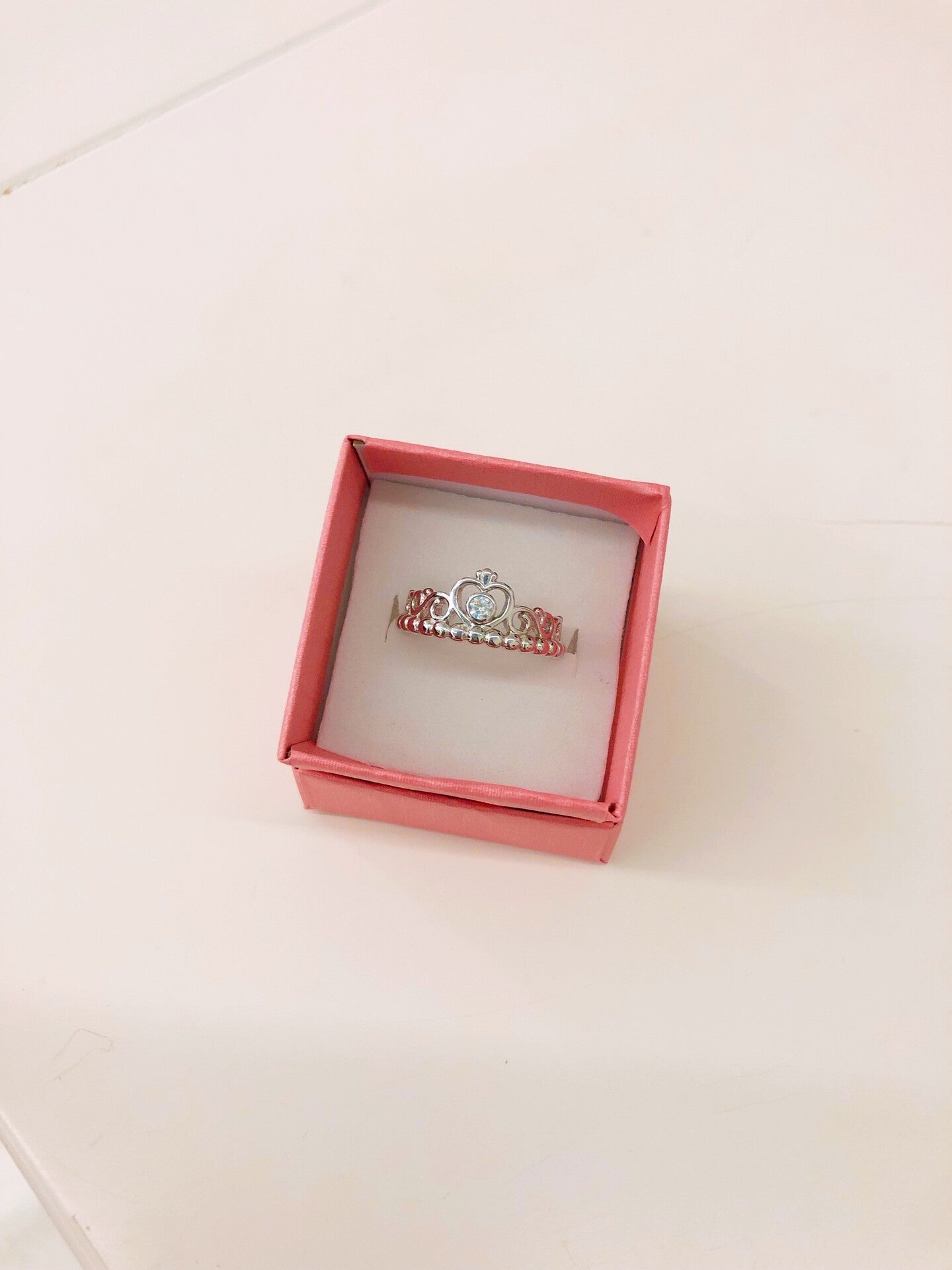 Anel delicado • coroa com brilhante | Linha Premium