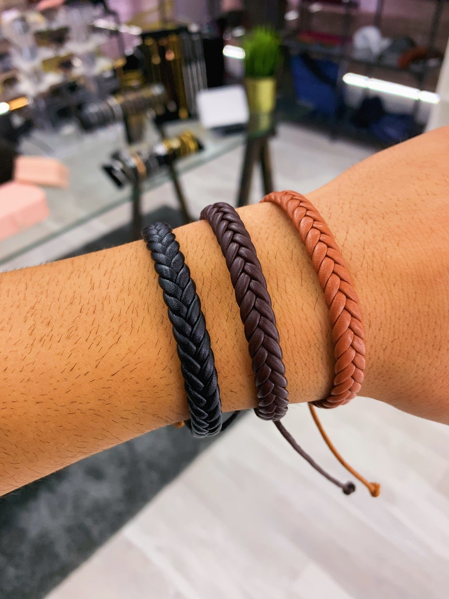 Pulseira entrançada simples