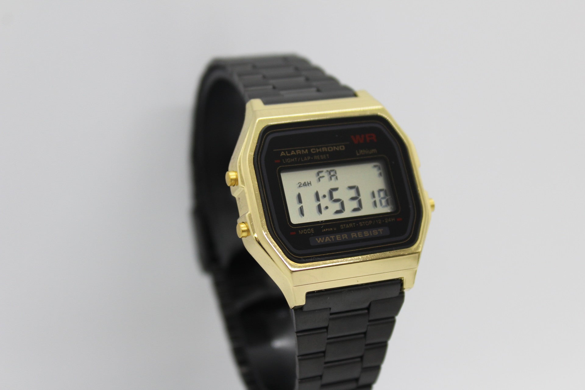 Relógio digital | Preto e Dourado