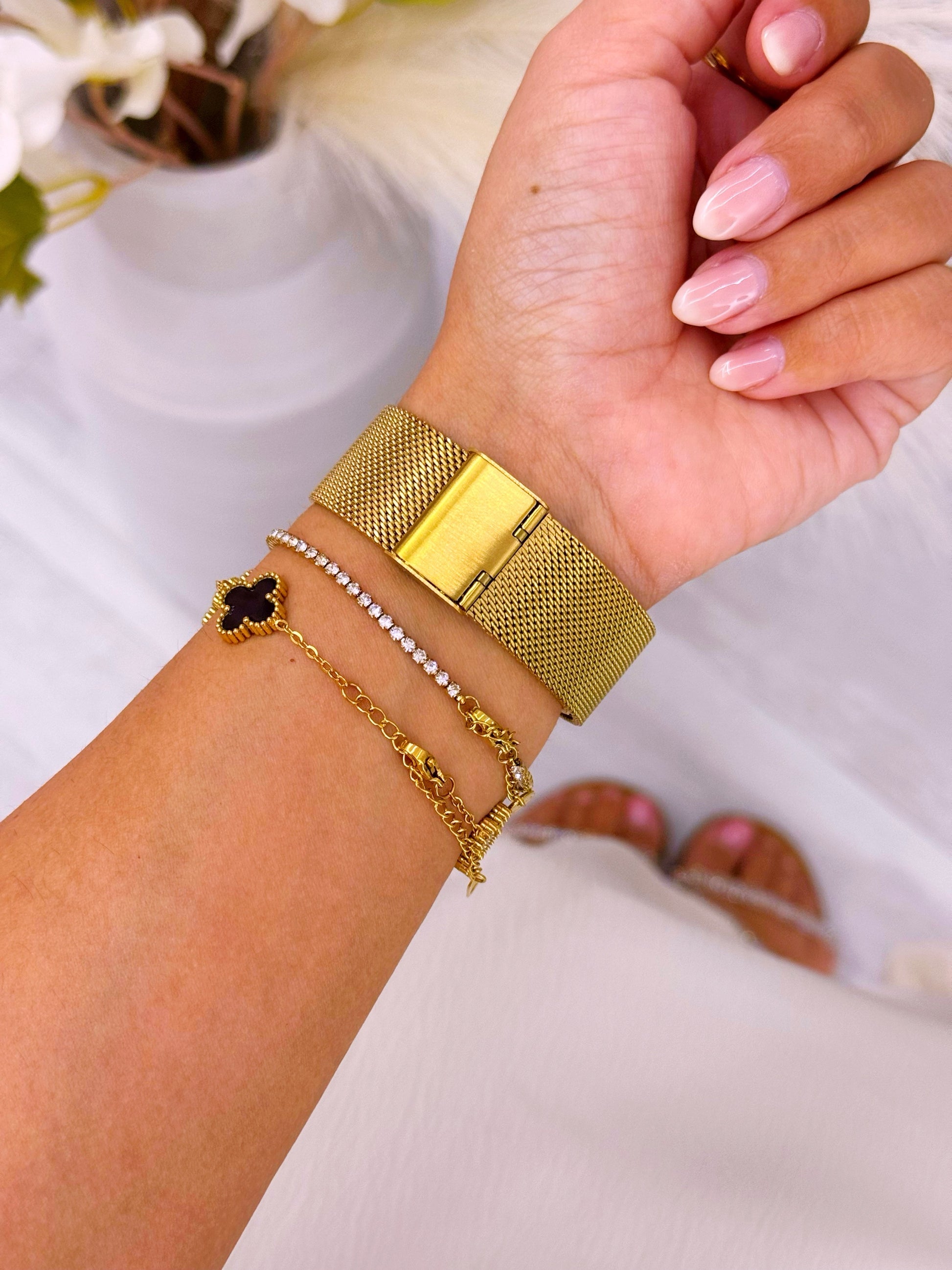 Relógio digital mostrador retangular | Dourado