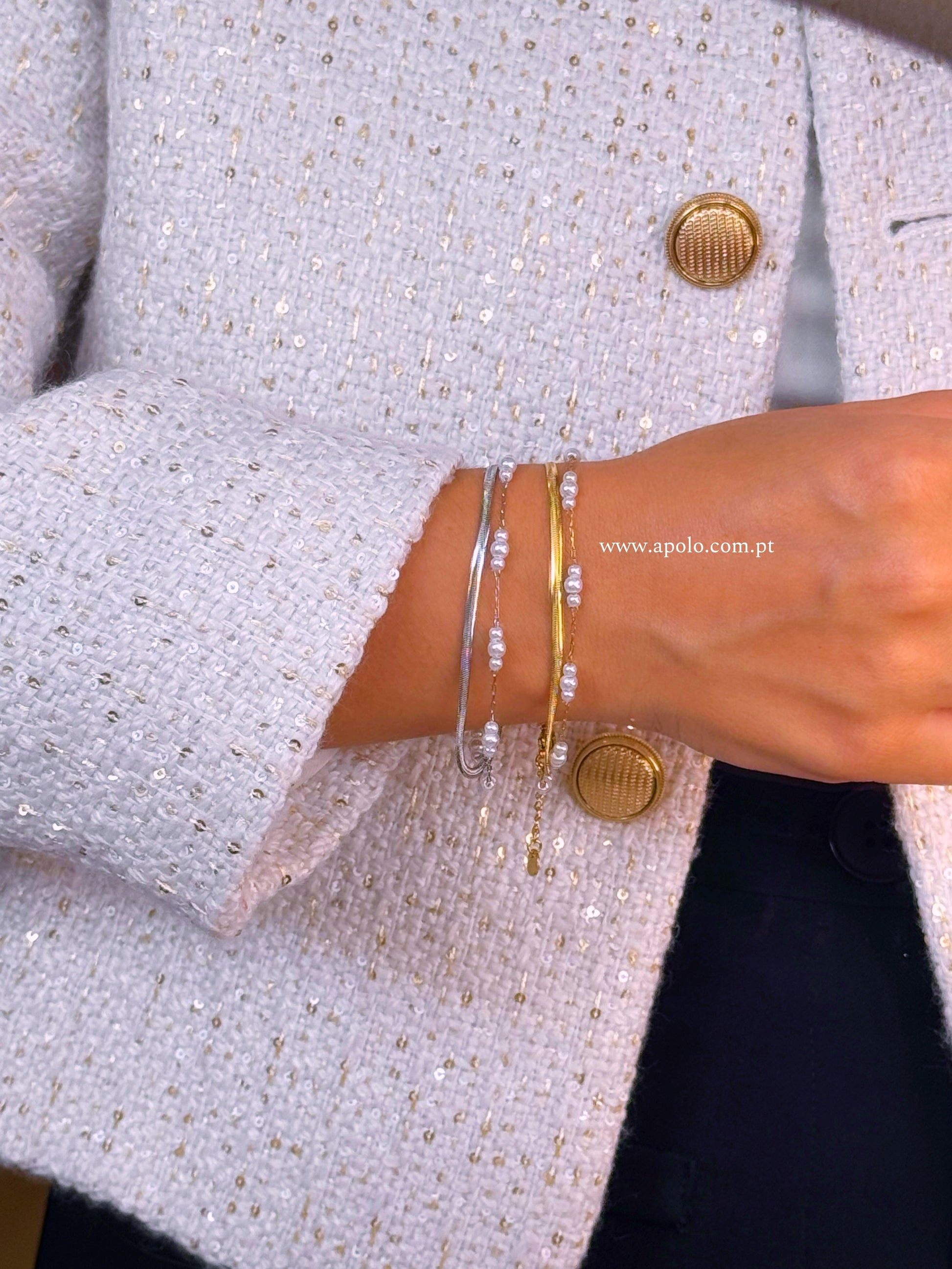 Pulseira efeito duplo malha achatada e malha fininha com perolas | 2 cores