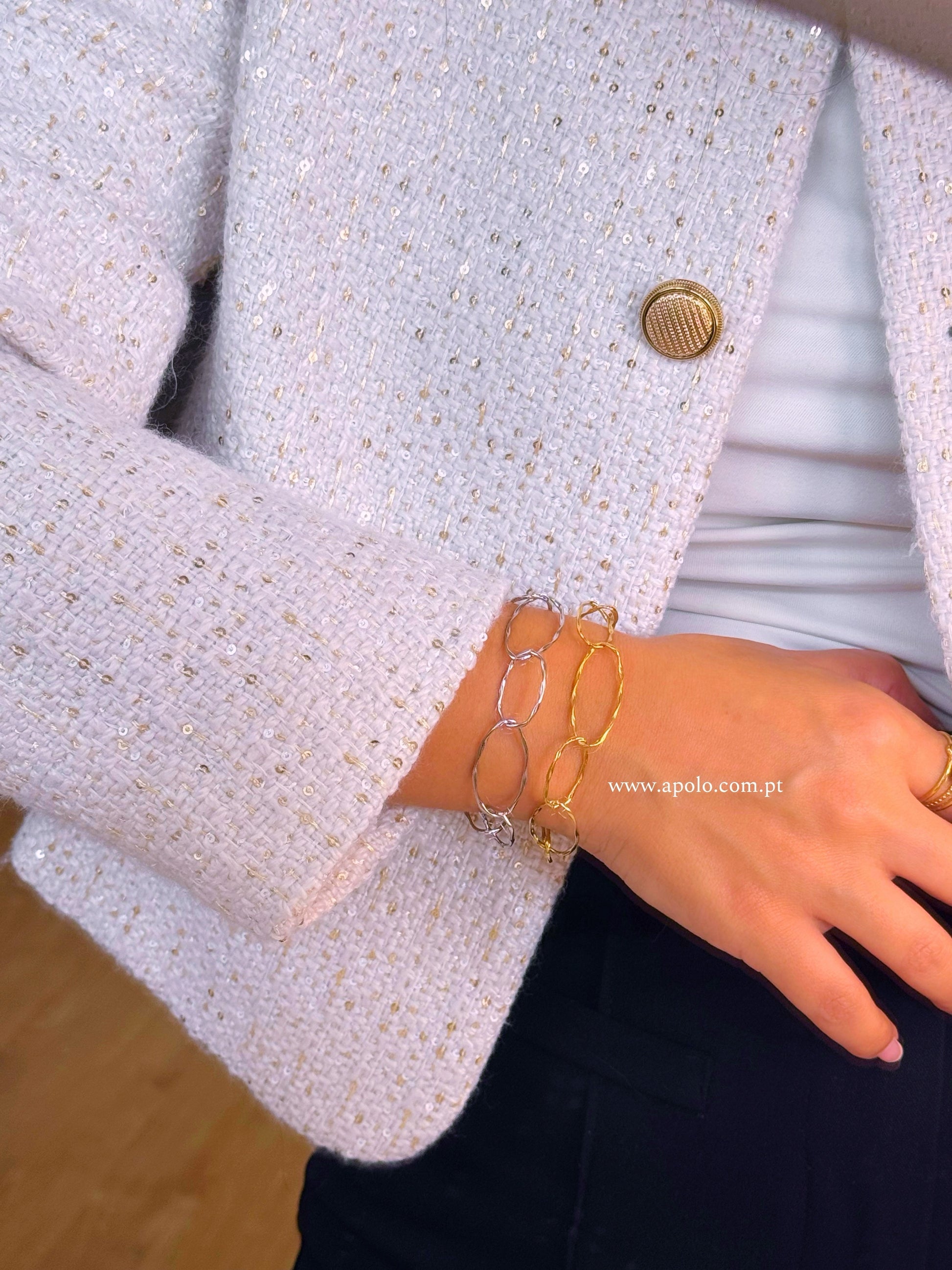 Pulseira com argolas ovais efeito torcido | 2 Cores