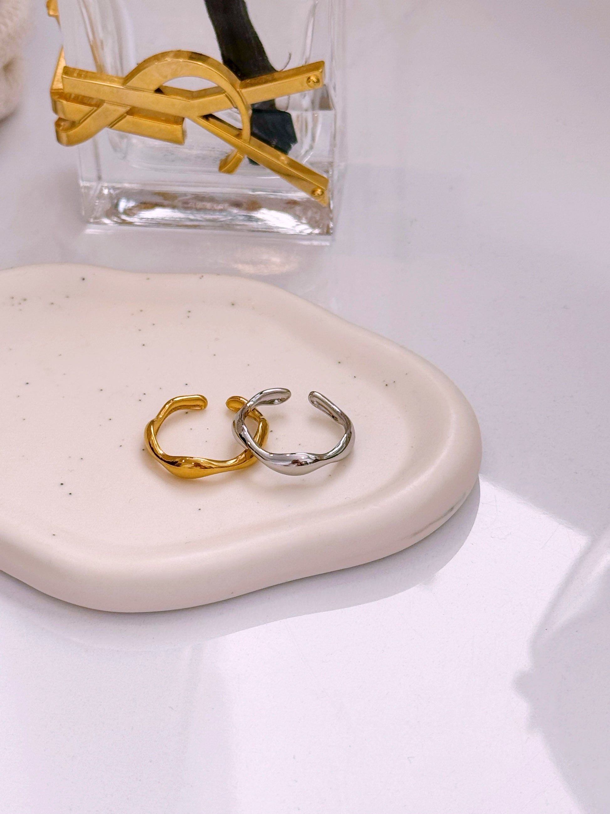 Anel ajustável liso irregular | 2 Cores