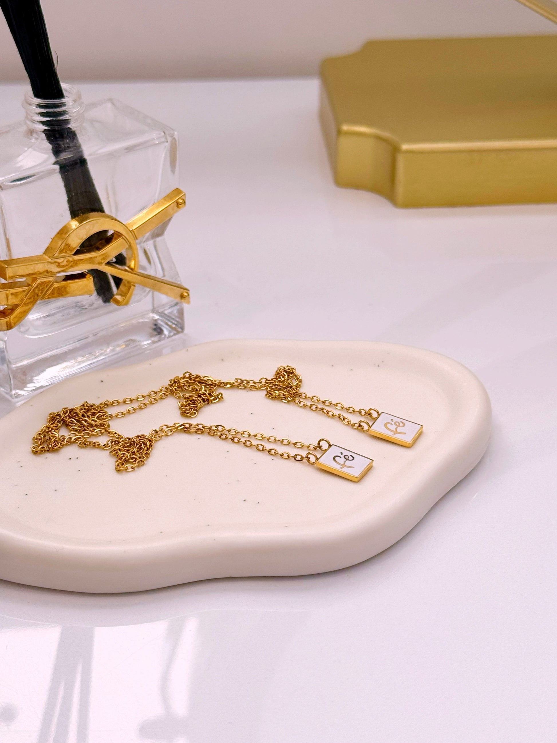 Escapulário com pendente "Fé" em branco | Dourado