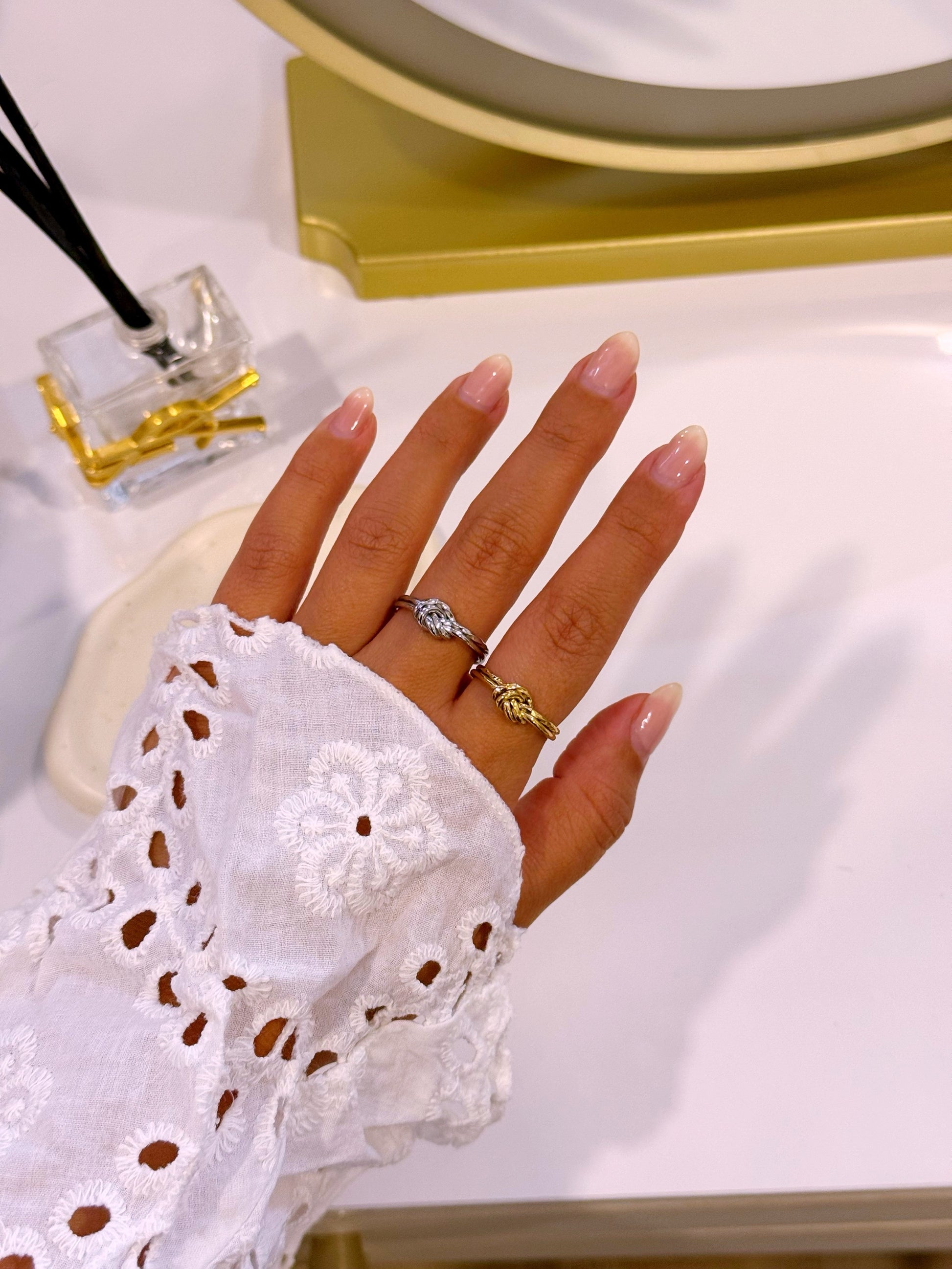 Anel ajustável com efeito de nó | 2 Cores