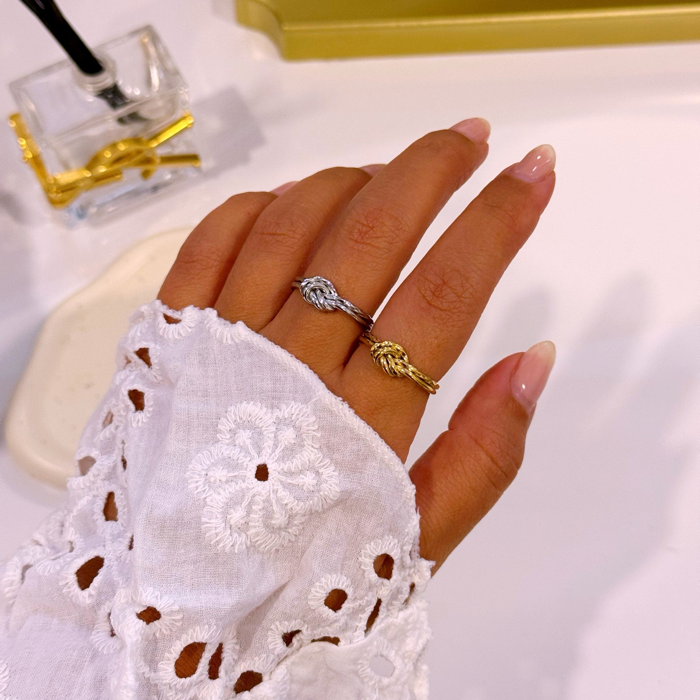 Anel ajustável com efeito de nó | 2 Cores