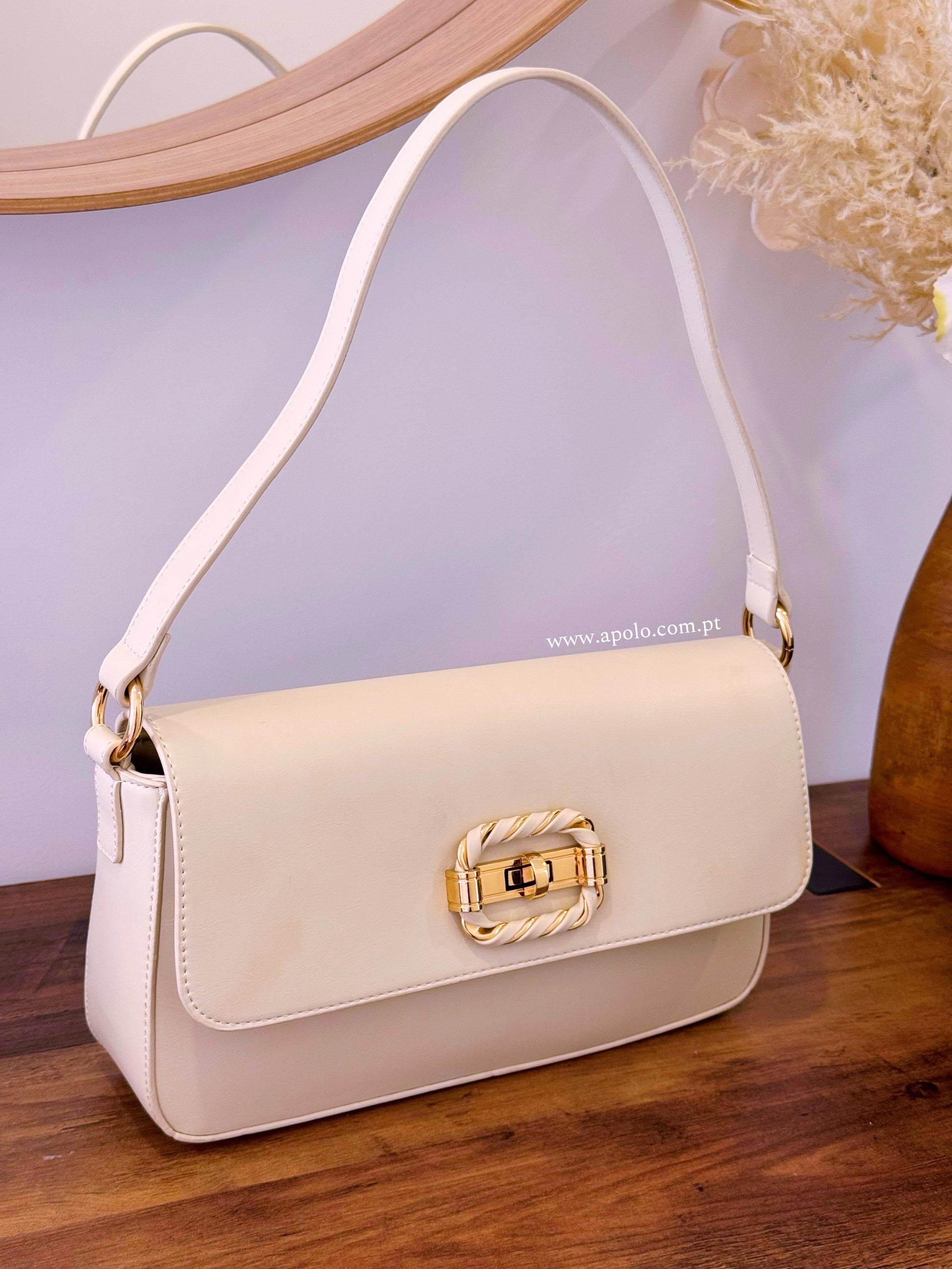 Mala Clássica • com pormenor torcido e metálico no fecho | 3 Cores