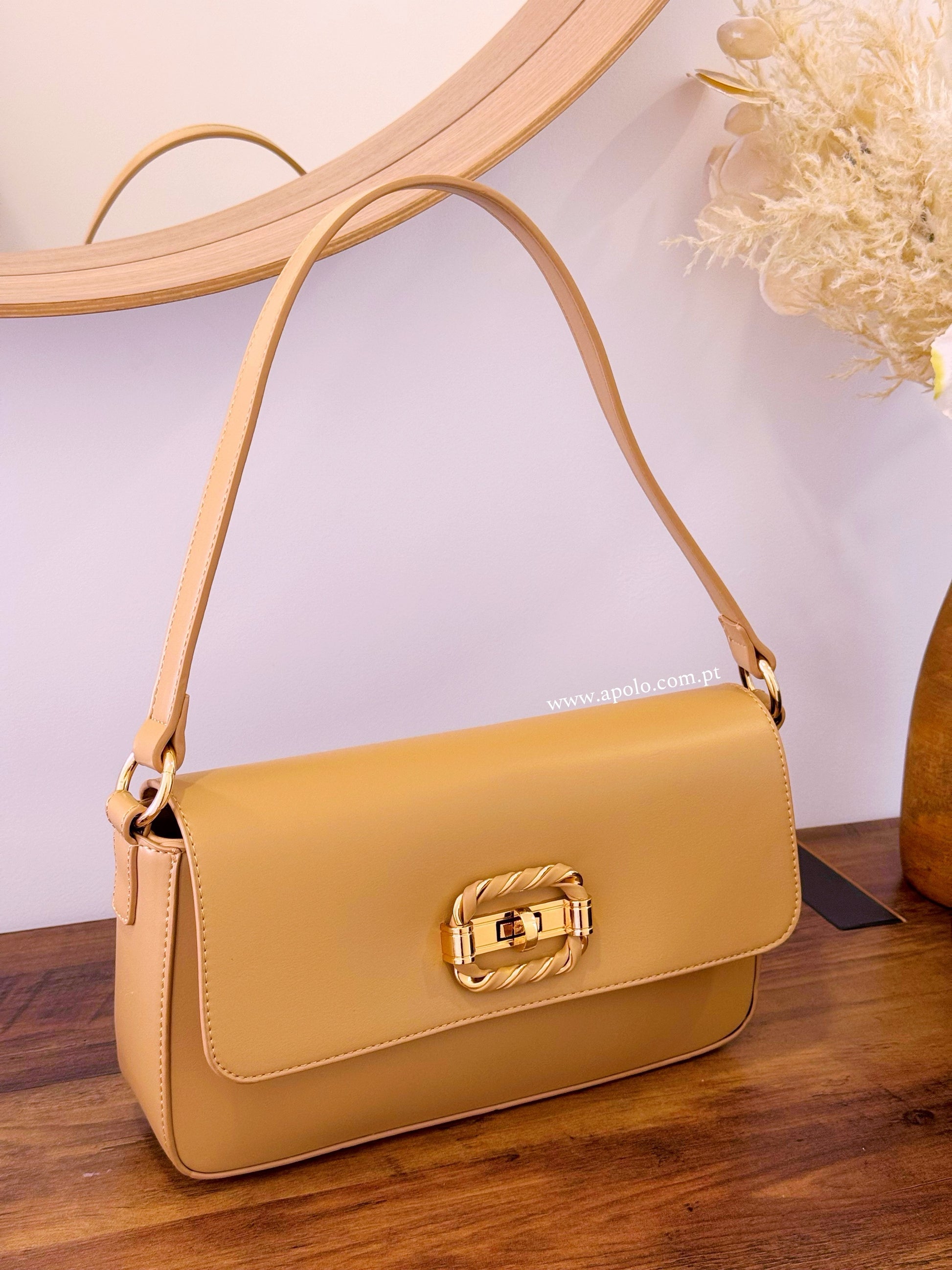 Mala Clássica • com pormenor torcido e metálico no fecho | 3 Cores