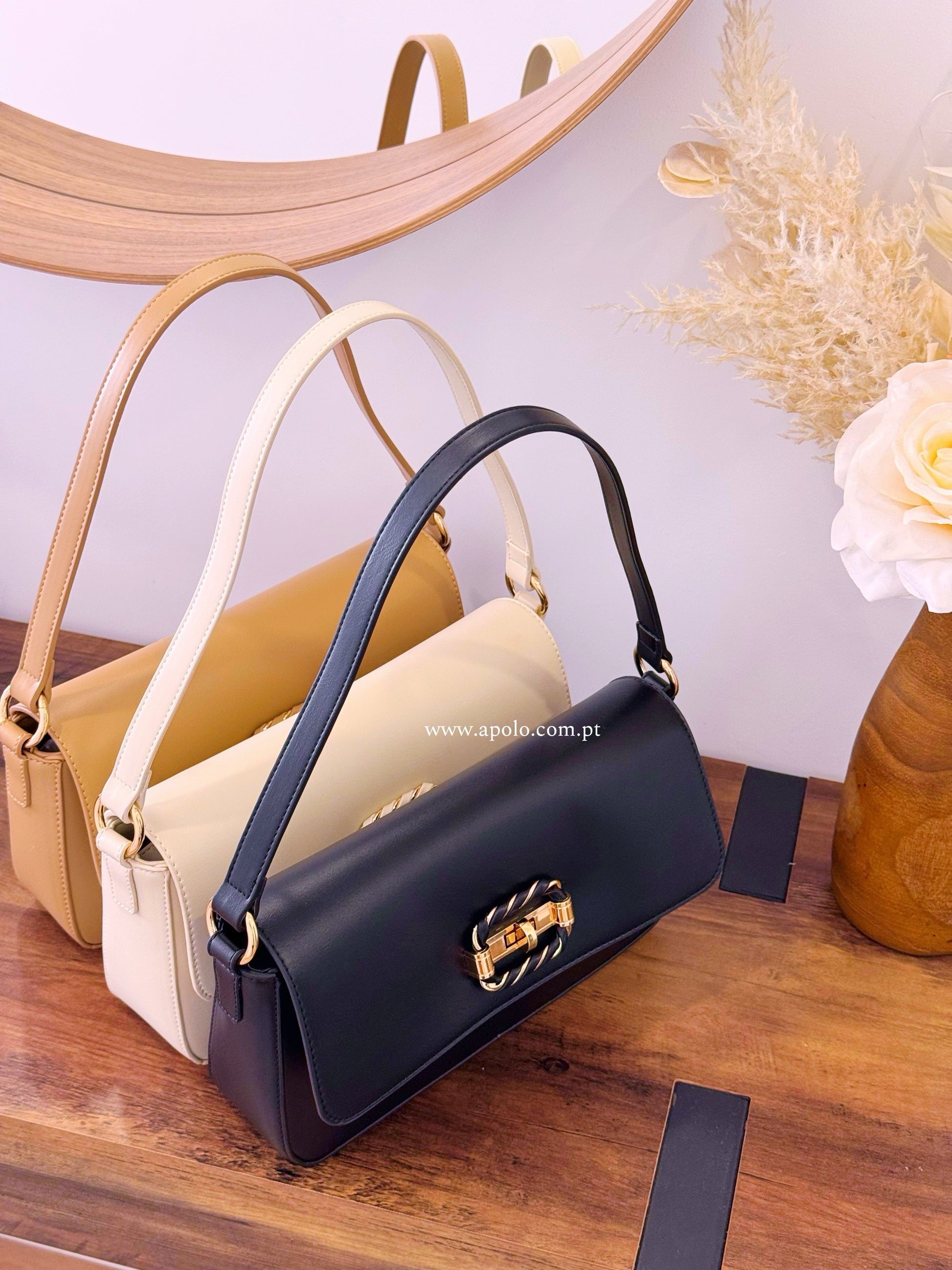 Mala Clássica • com pormenor torcido e metálico no fecho | 3 Cores