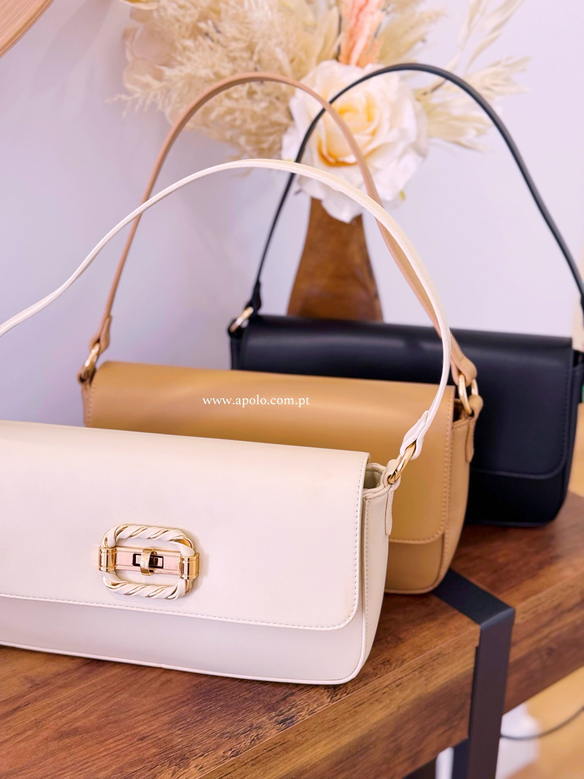 Mala Clássica • com pormenor torcido e metálico no fecho | 3 Cores