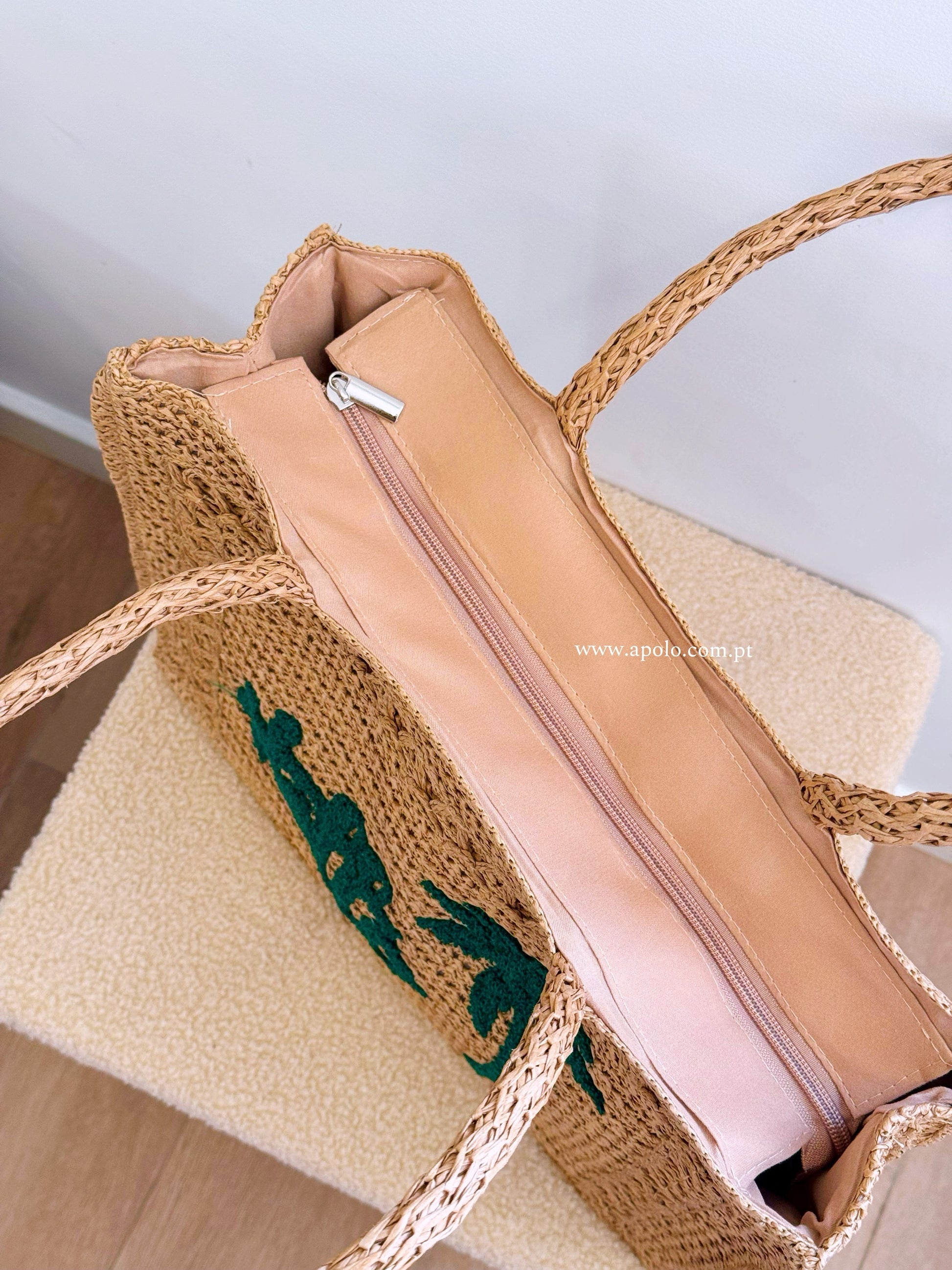 Saco de praia em palha • com bordado verde “Hello”