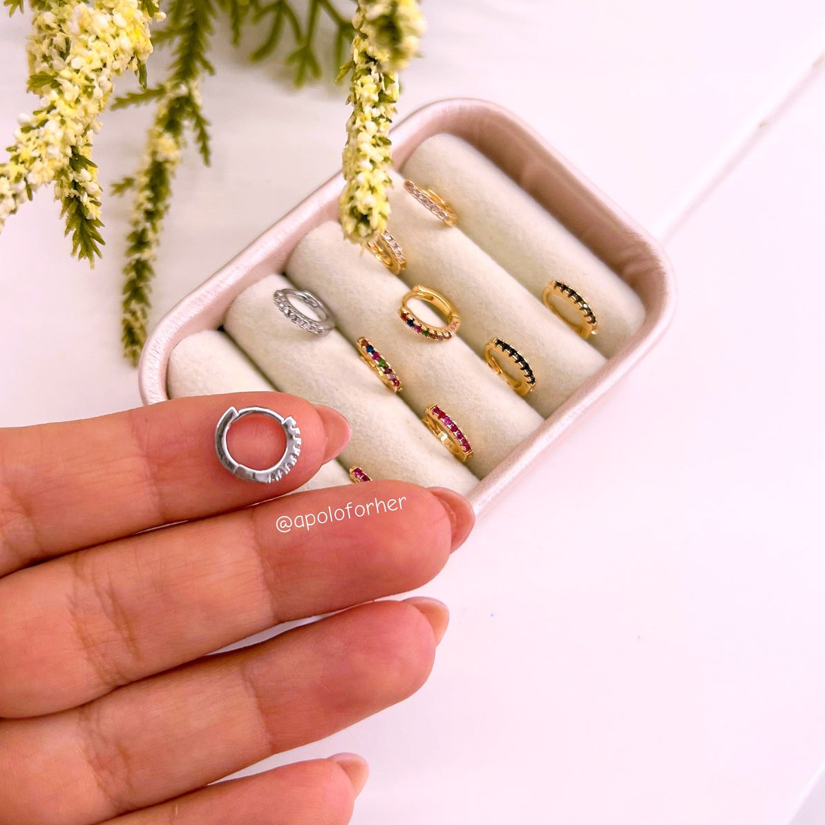 Mini argolinhas 1cm com zircónias | 5 cores