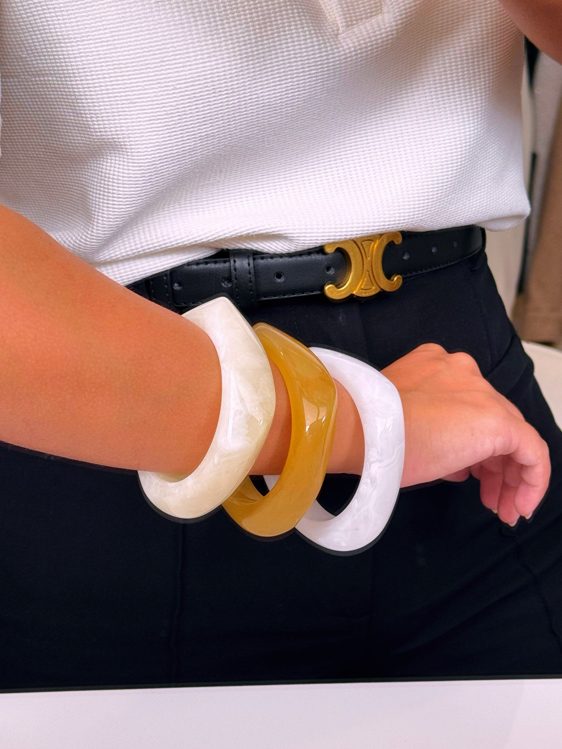 Set de 3 pulseiras maxi em acrílico | Bege, Esverdeada e Branco