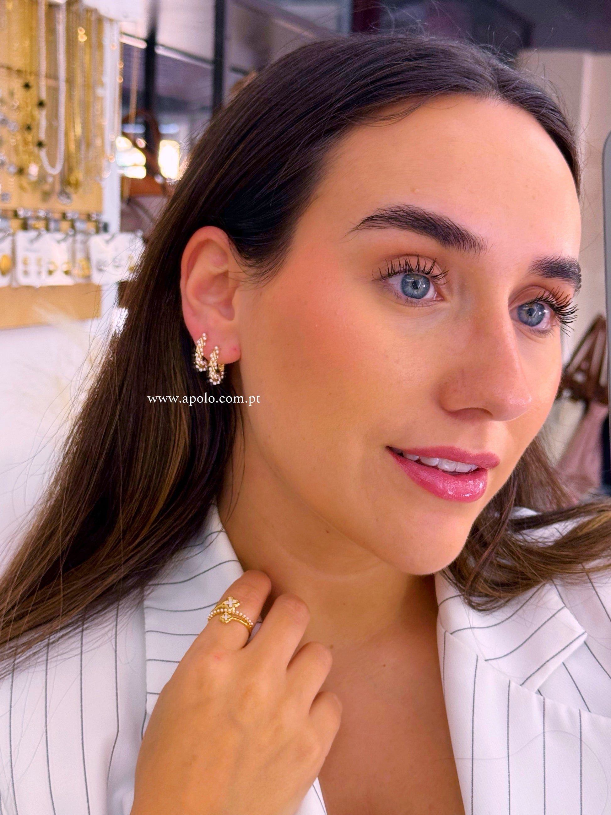 Argolas efeito torcido com pérolas | Dourado