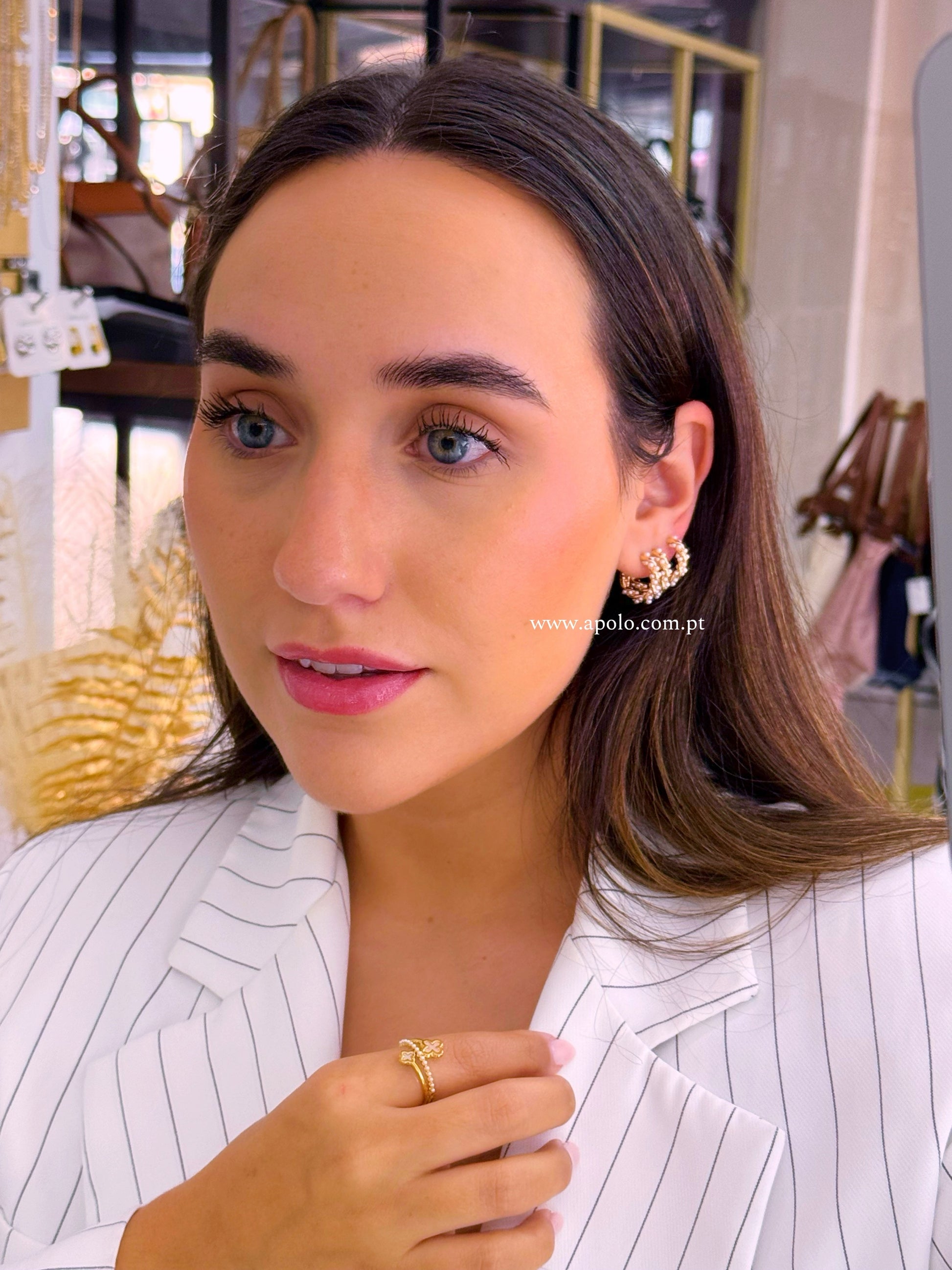 Argolas efeito torcido com pérolas | Dourado