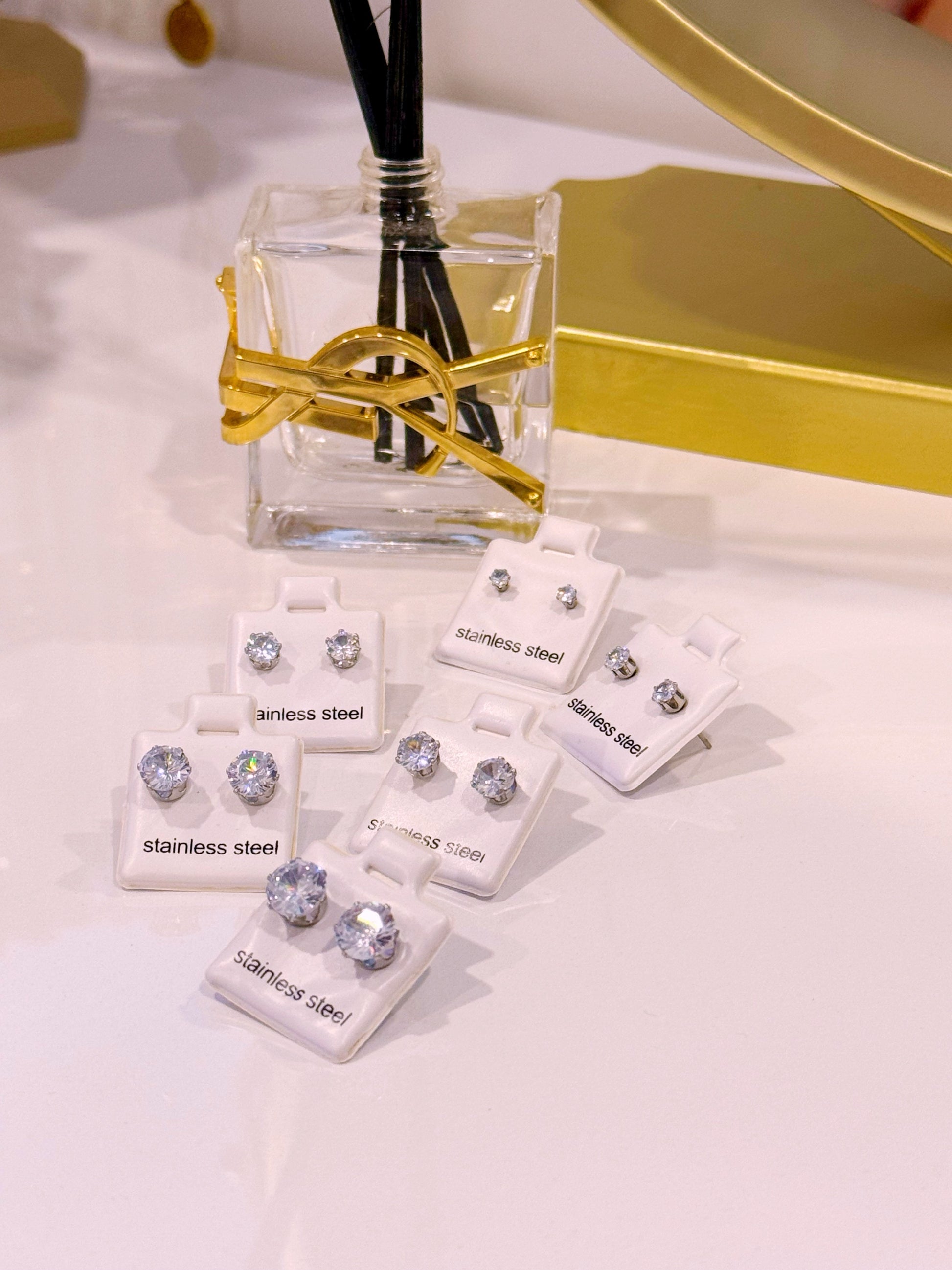 Brincos Pontos de Luz | Prateado • de 3 a 8 mm