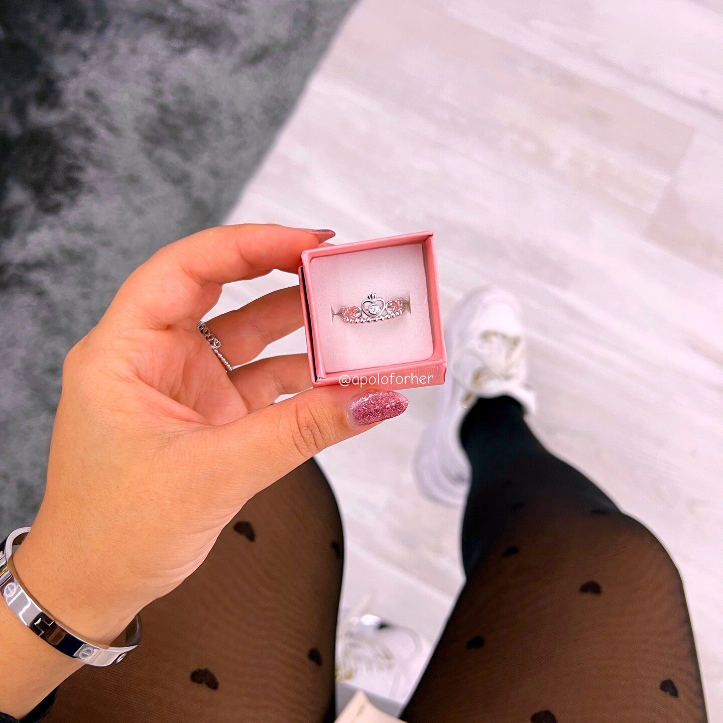 Anel delicado • coroa com brilhante | Linha Premium