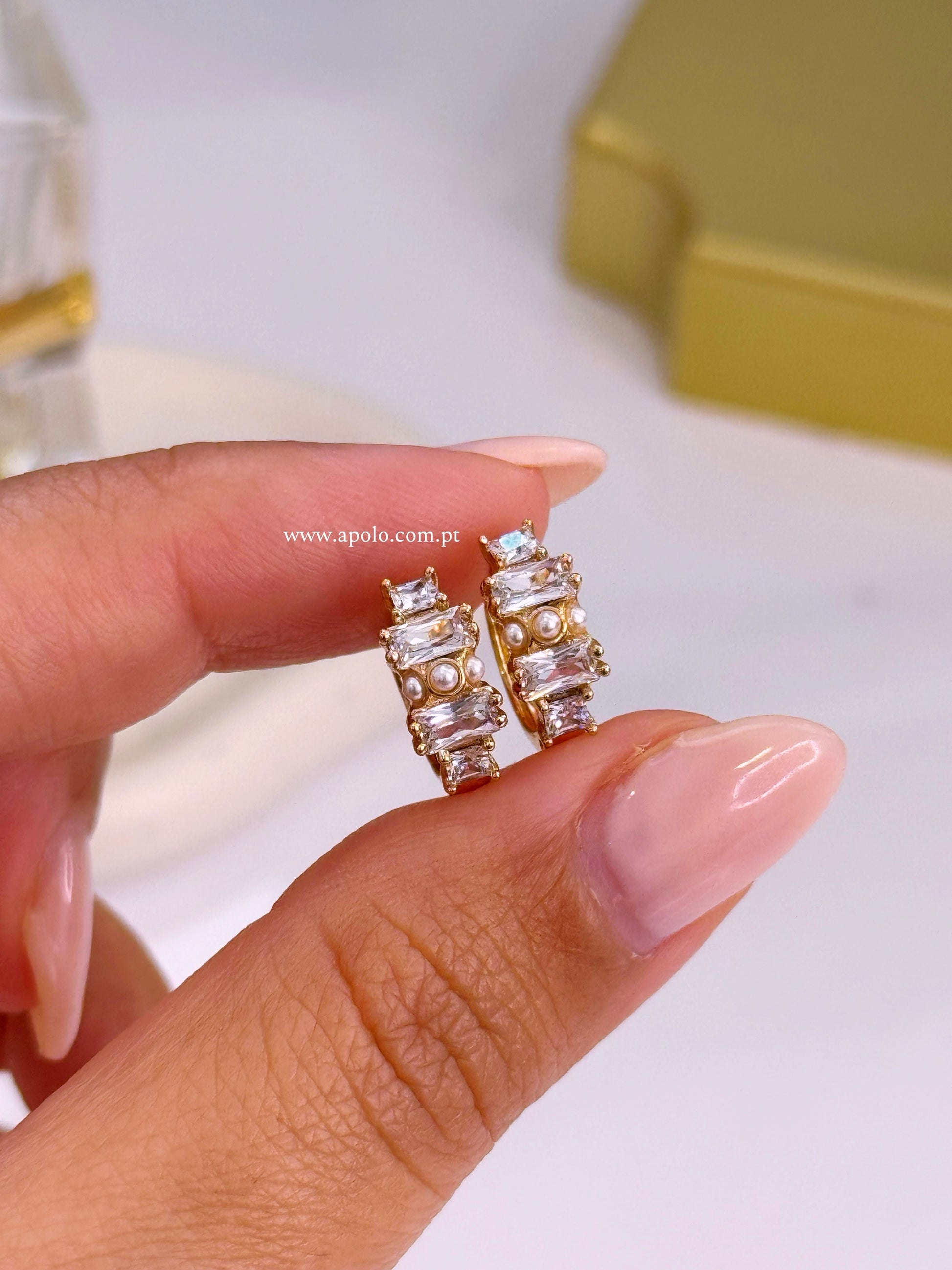 Argolinhas com brilhantes e mini pérolas | Rose Gold