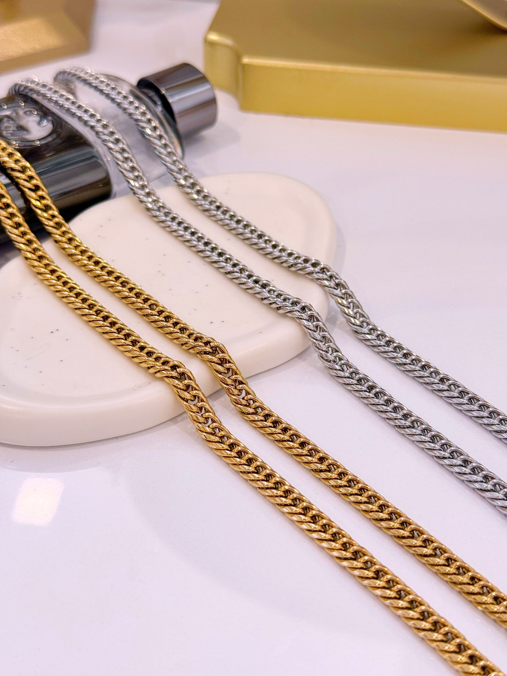 Colar malha entrelaçada | 2 Cores