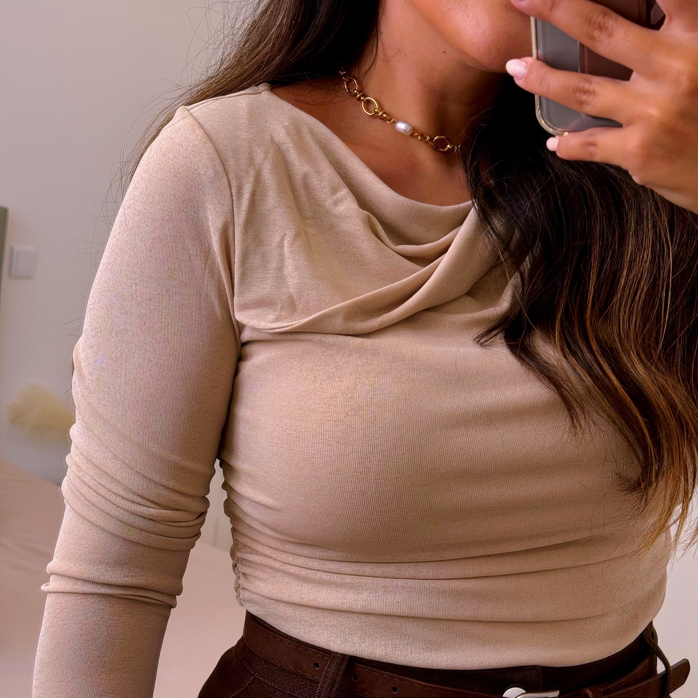 Camisola Bege com decote redondo torcido | 2 Tamanhos