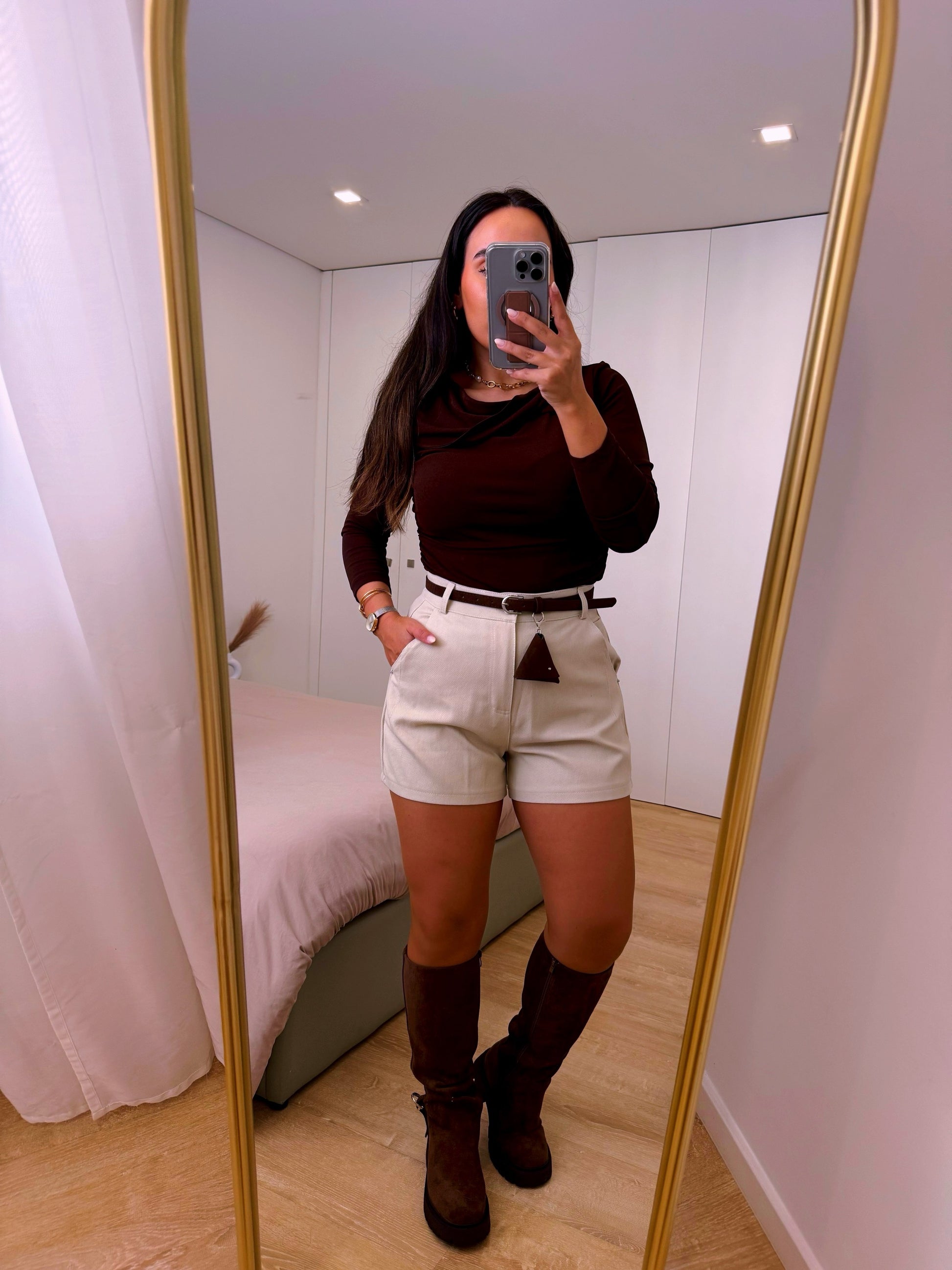 Botas de cano alto efeito camurça com pormenor de fivela | Castanho