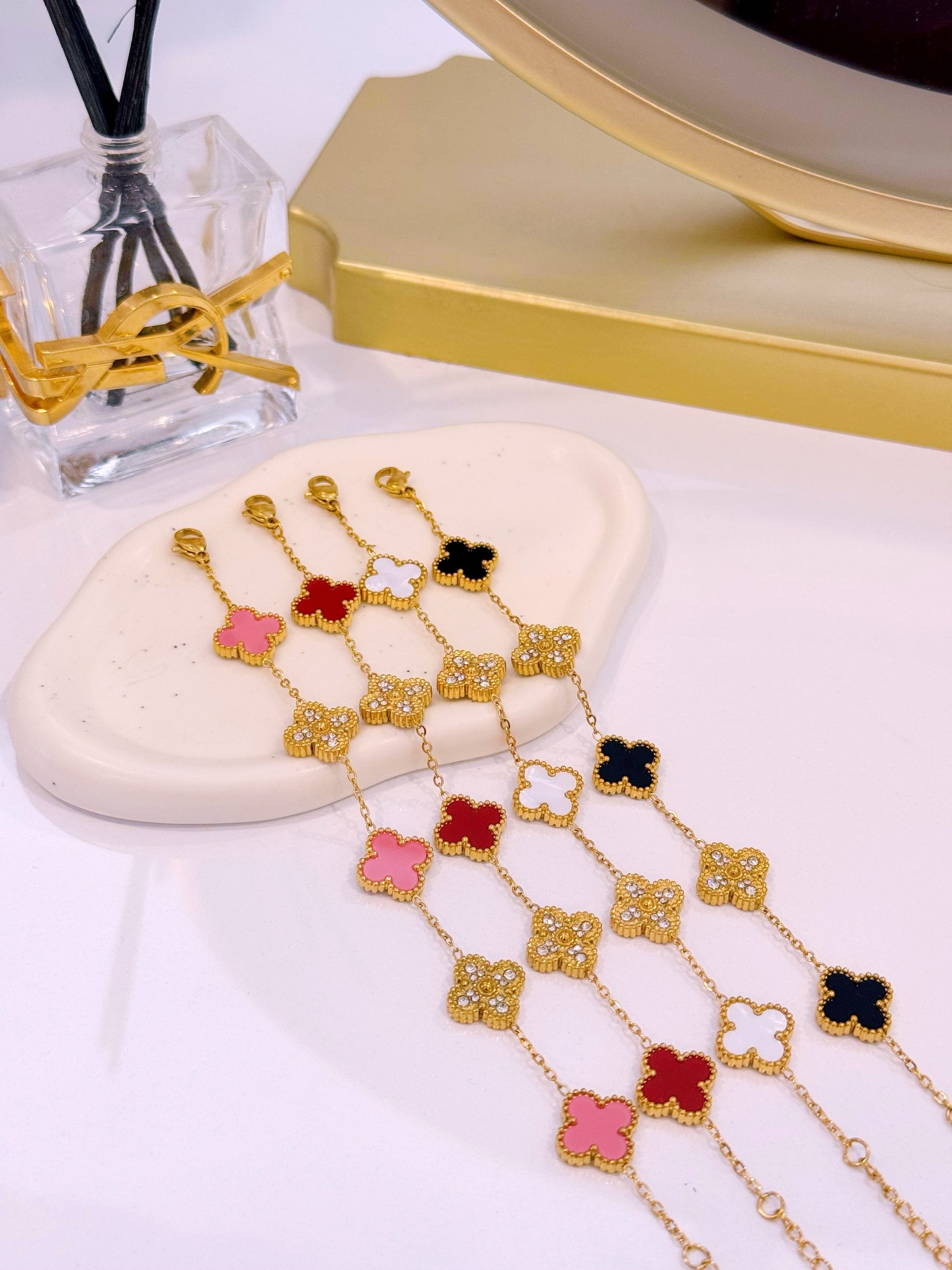 Pulseira 5 trevos esmalte e brilhantes | 4 Cores