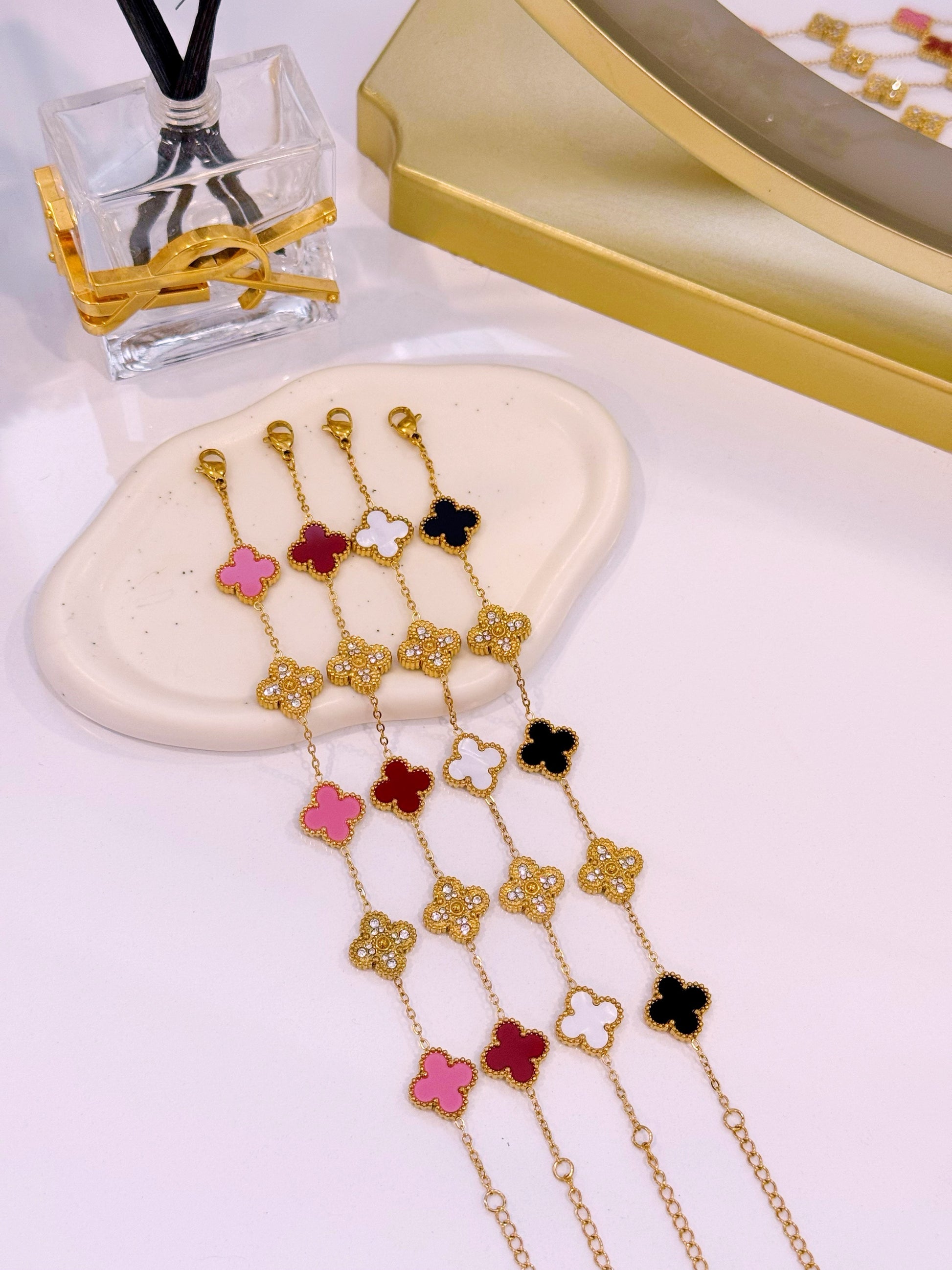 Pulseira 5 trevos esmalte e brilhantes | 4 Cores