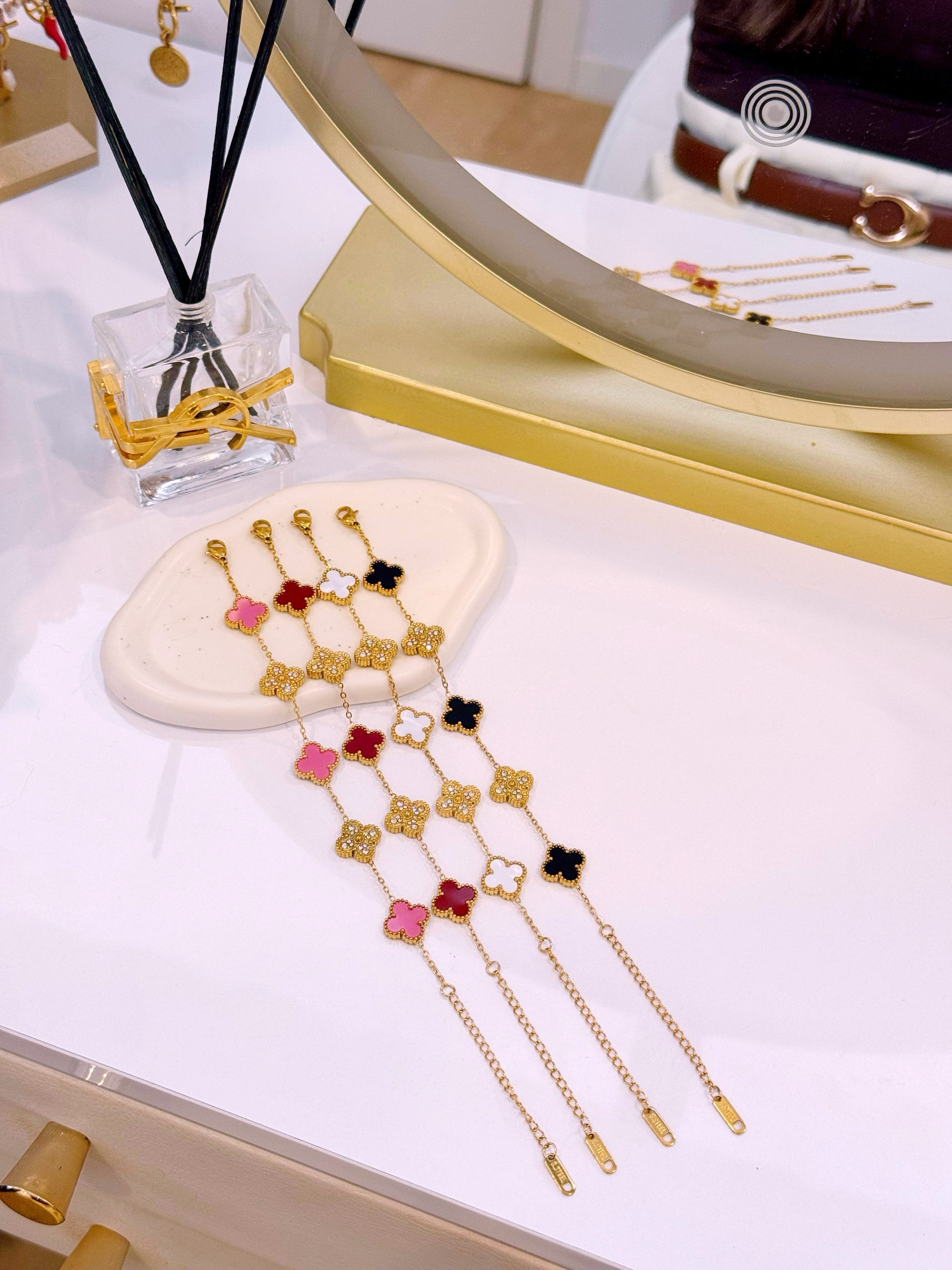 Pulseira 5 trevos esmalte e brilhantes | 4 Cores