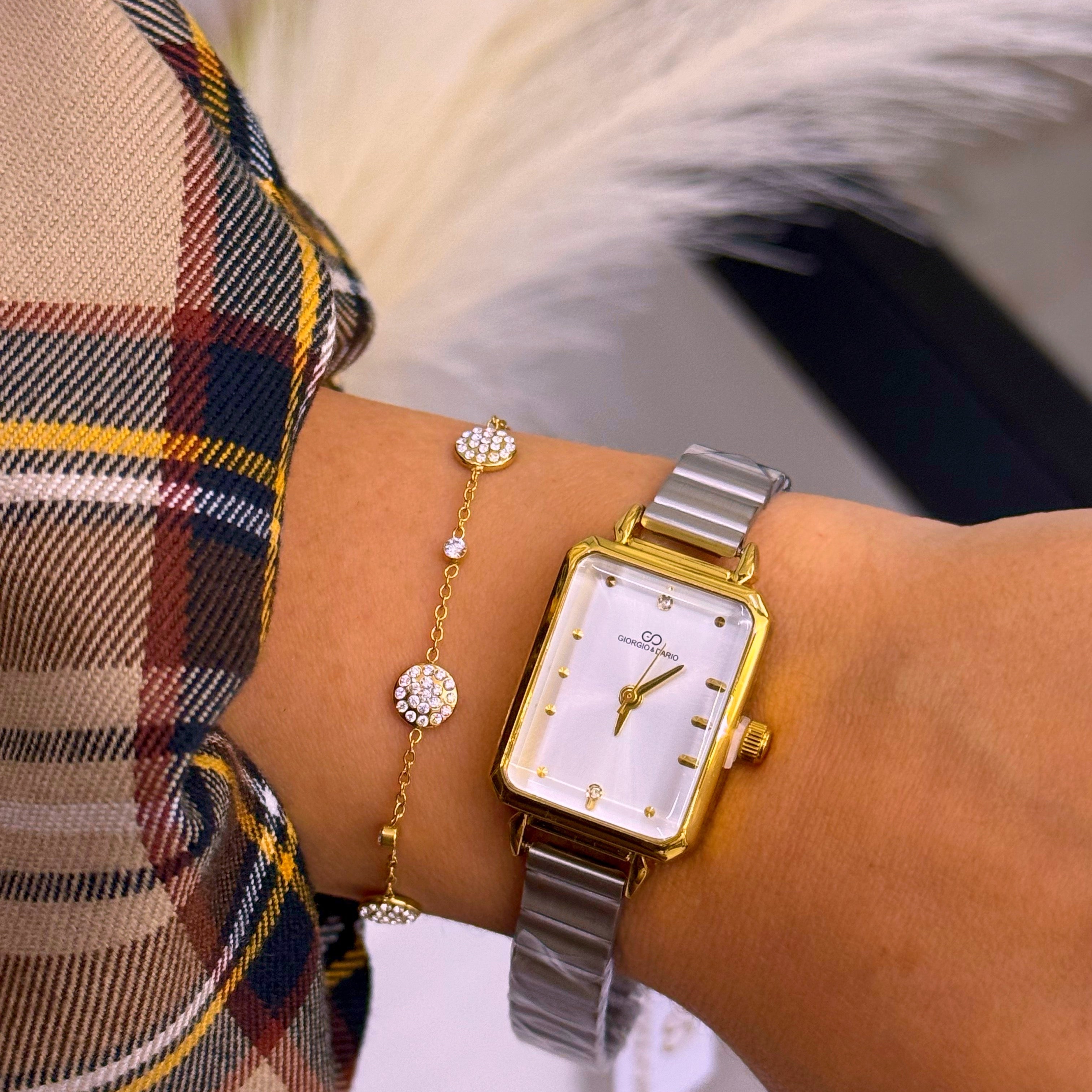 Relógio analógico com mostrador retangular | Mix prata e dourado