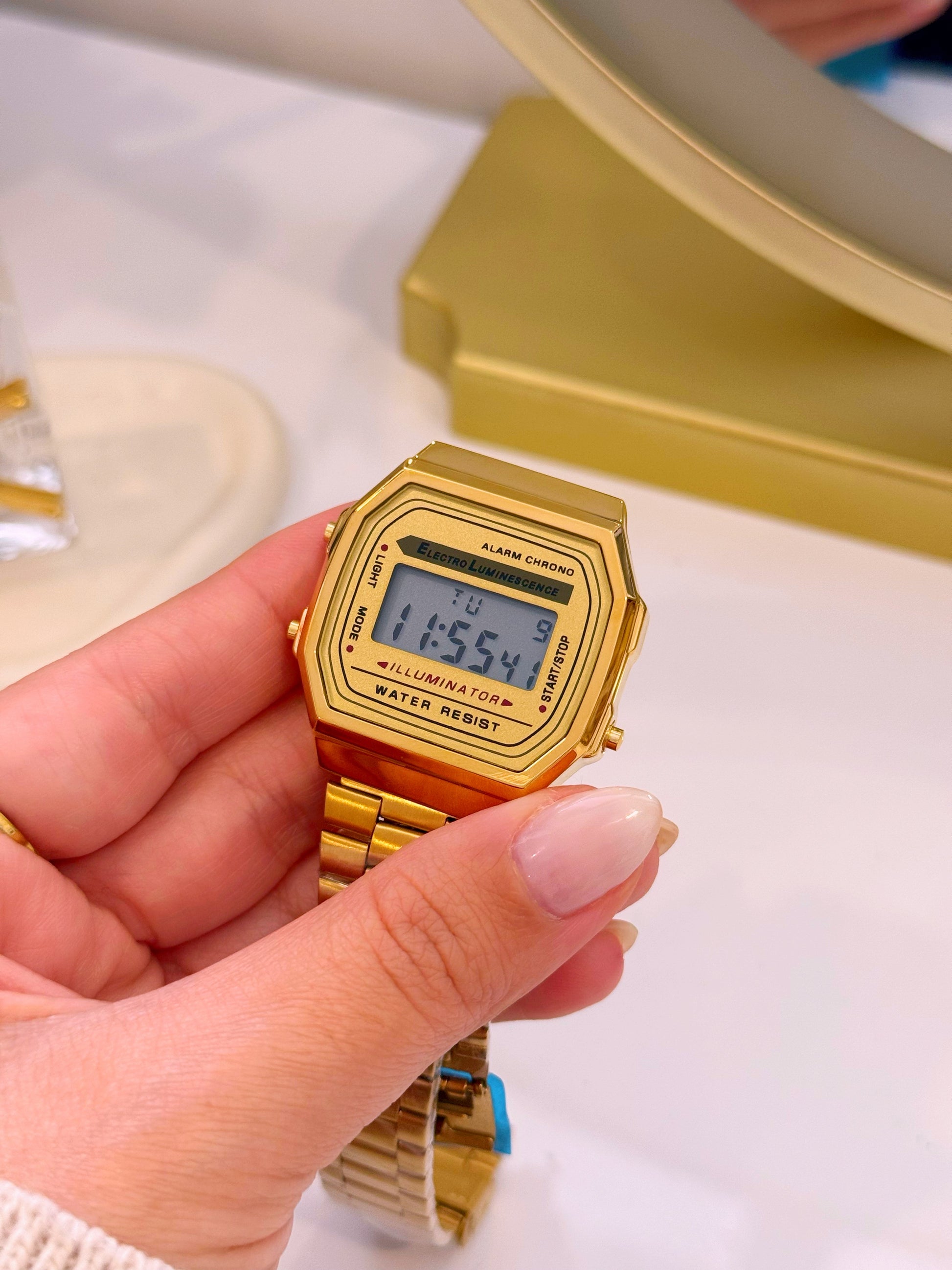 Relógio digital | Dourado