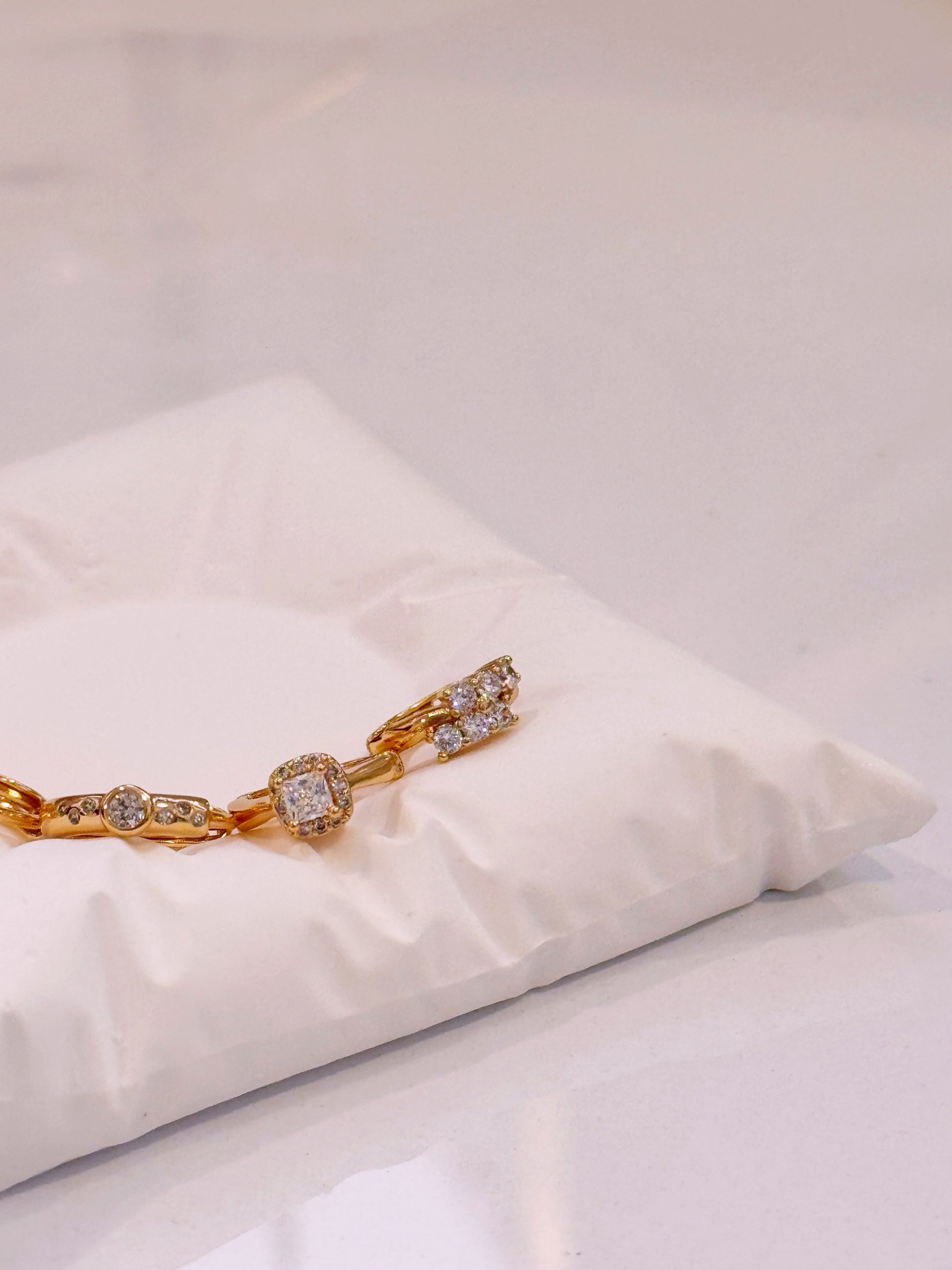 Argolinhas lisas com brilhante quadrado | Rose Gold