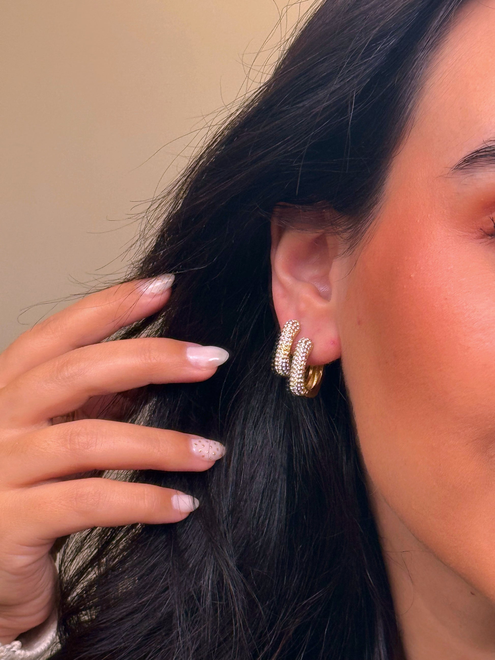 Argolas elegantes • quadradas com brilhantes | Dourado