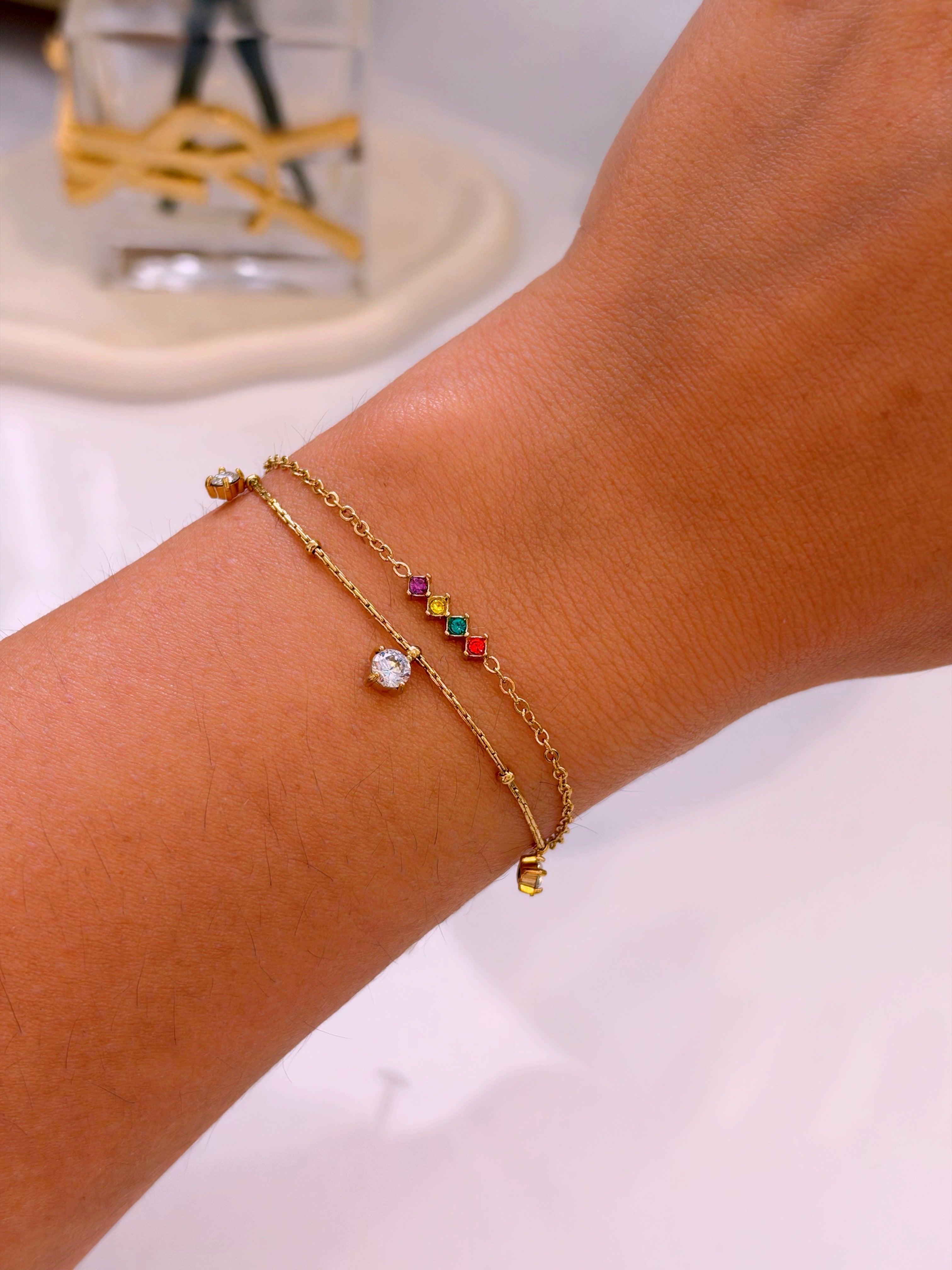 Pulseira efeito duplo malha fina e corrente com brilhantes | Brilhantes Coloridos