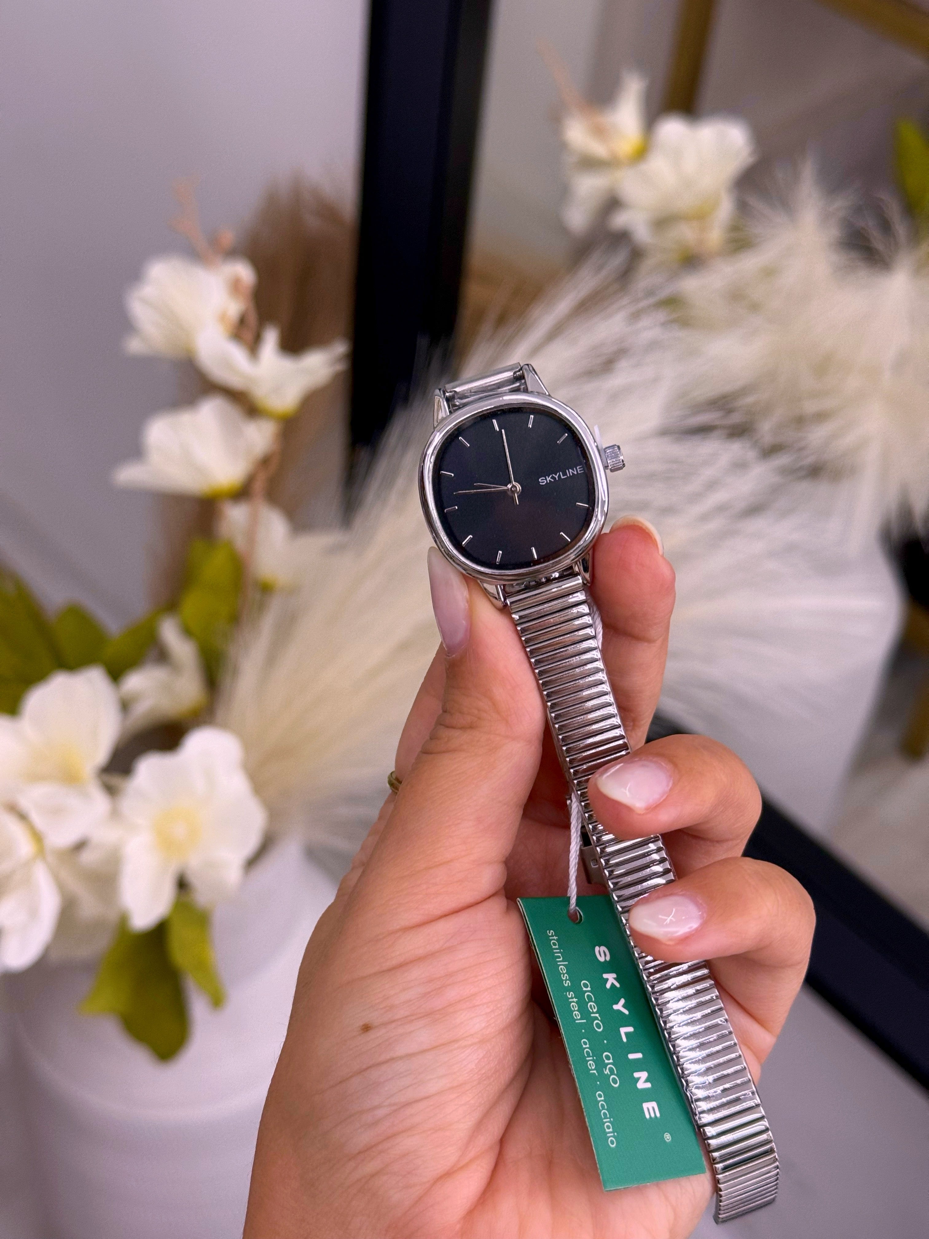 Relógio analógico com mostrador redondo | Prateado com fundo preto