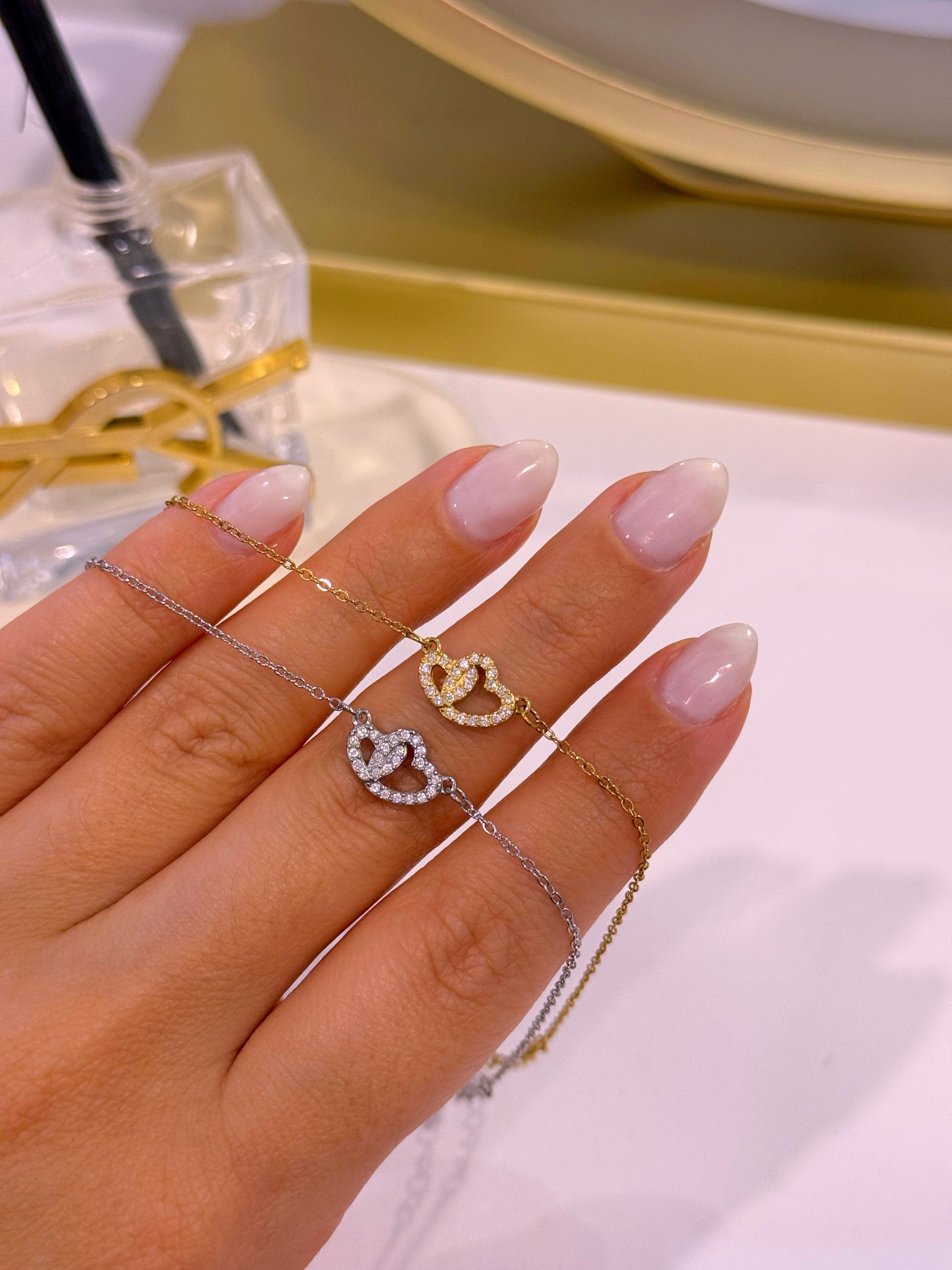 Pulseira duplo coração com brilhantes | 2 Cores
