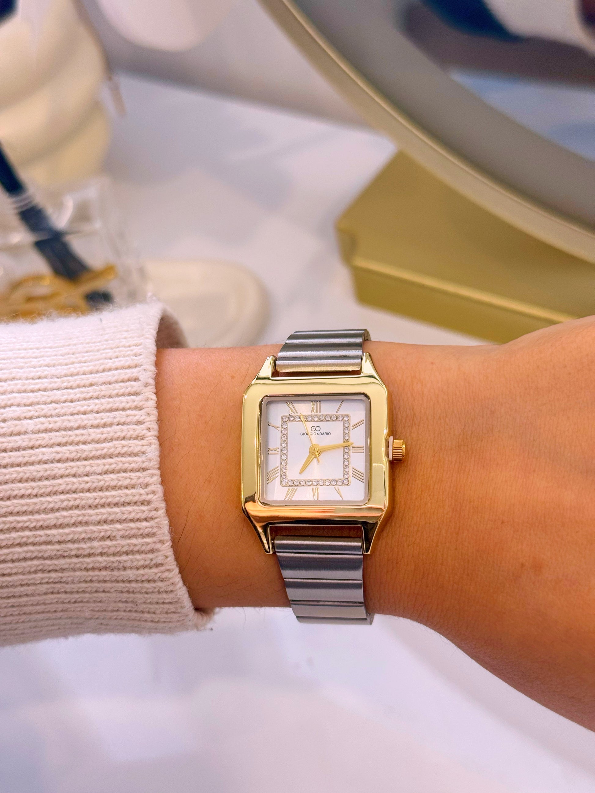 Relógio analógico quadrado | Mix Prateado Dourado com brilhantes