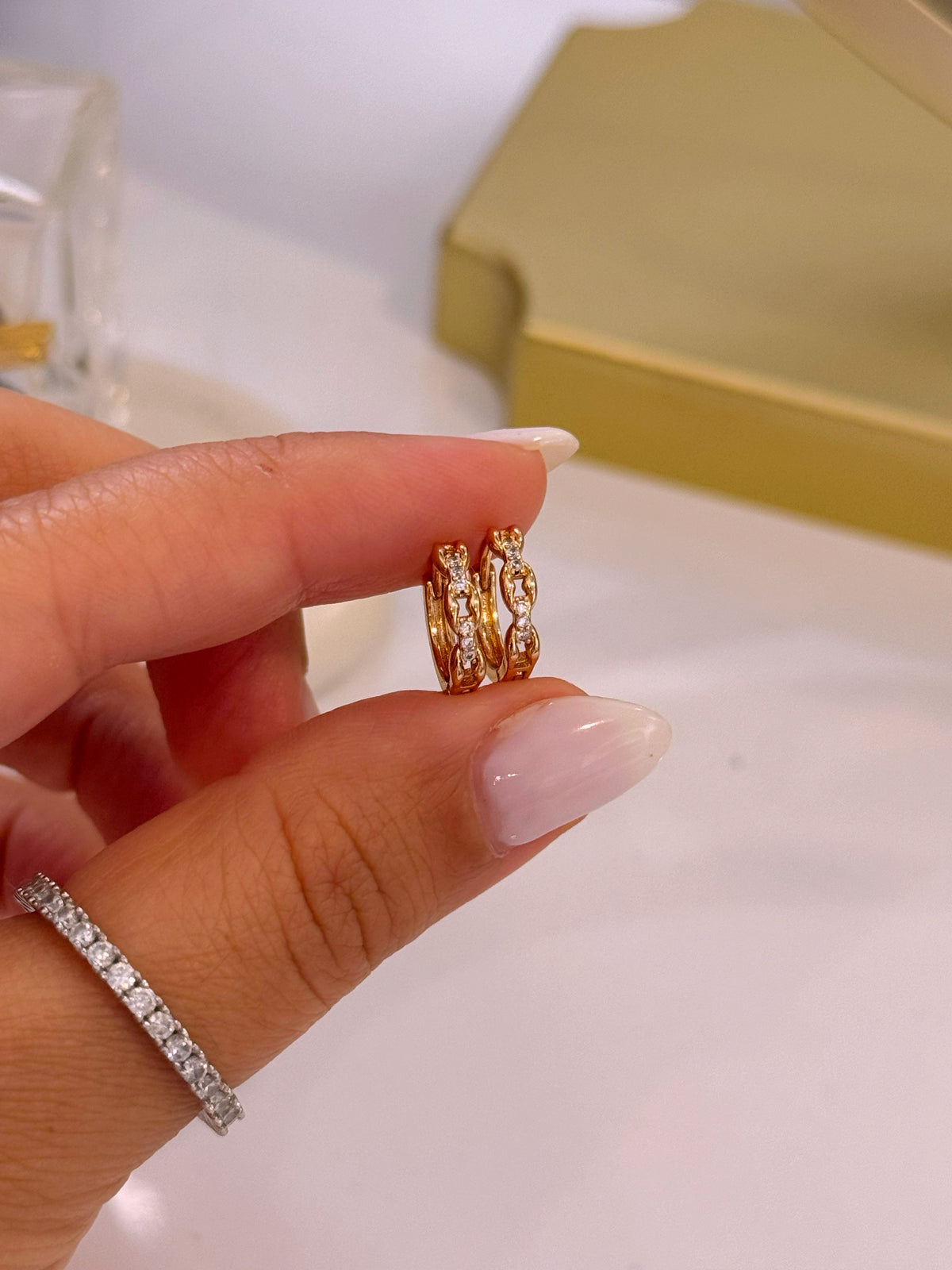 Argolinhas efeito corrente com brilhantes | Rose Gold