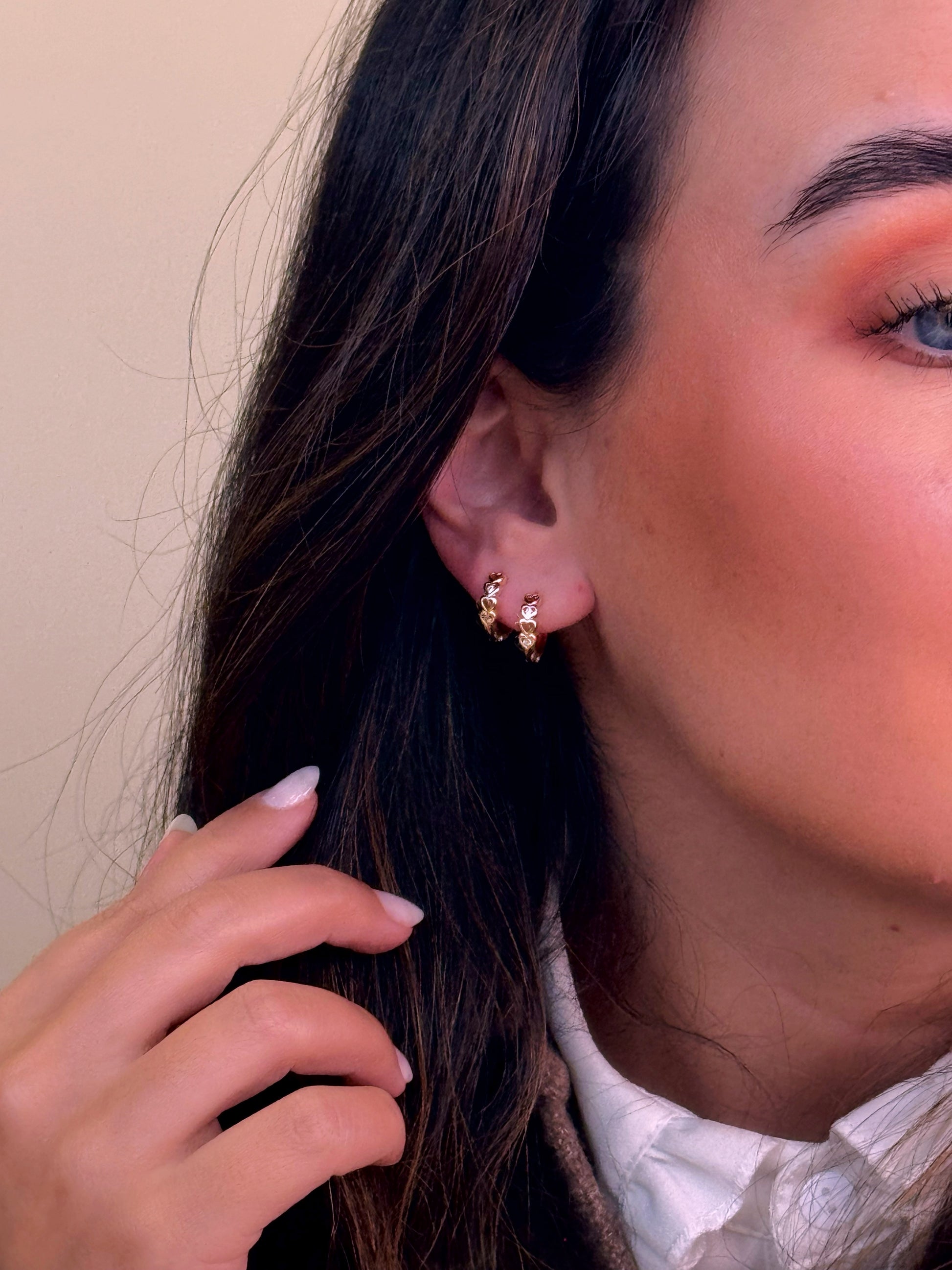 Argolinhas com fila de corações e brilhantes | Rose Gold