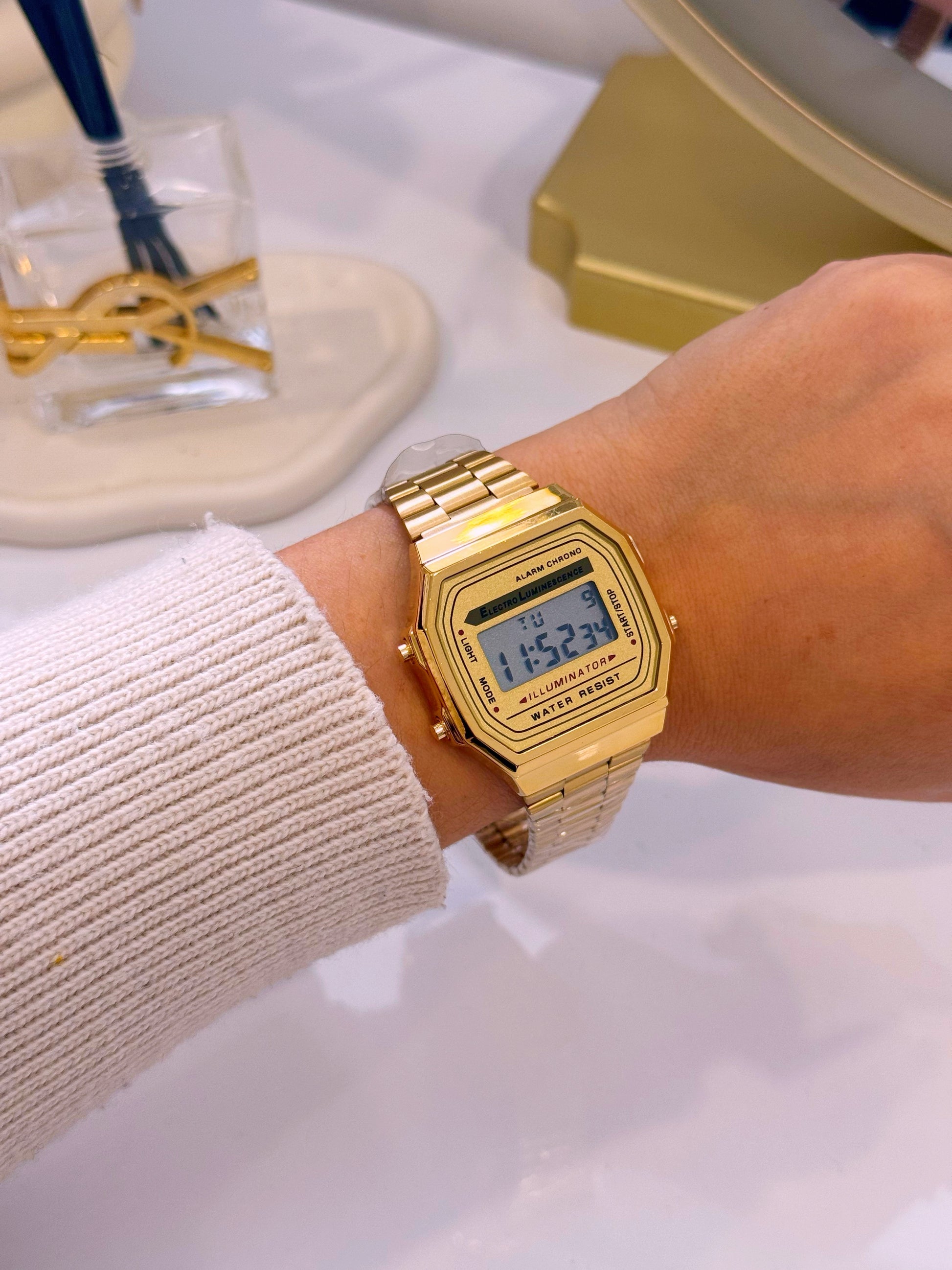 Relógio digital | Dourado