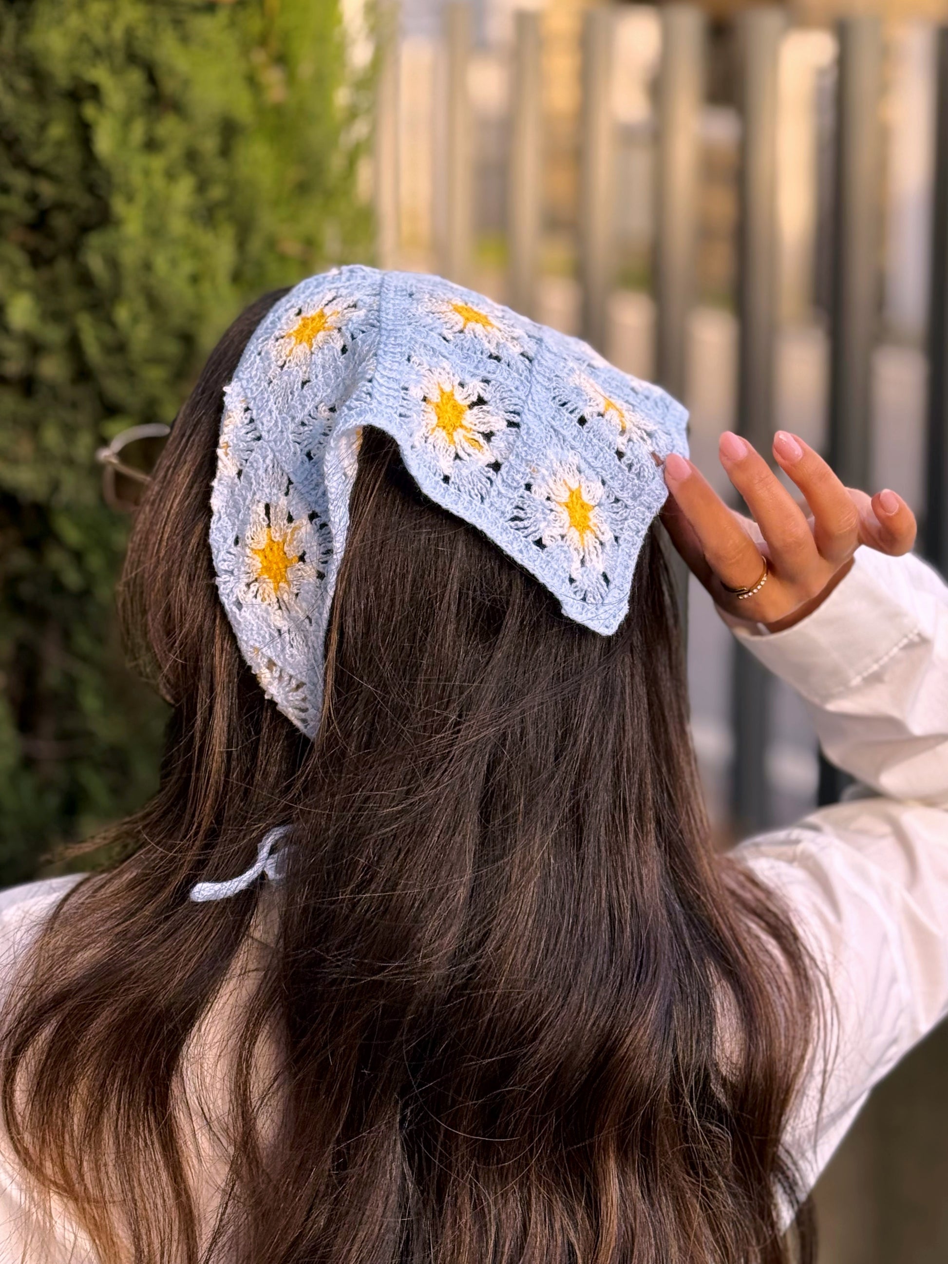 Bandana multifuncional em croché | Azul com Flores