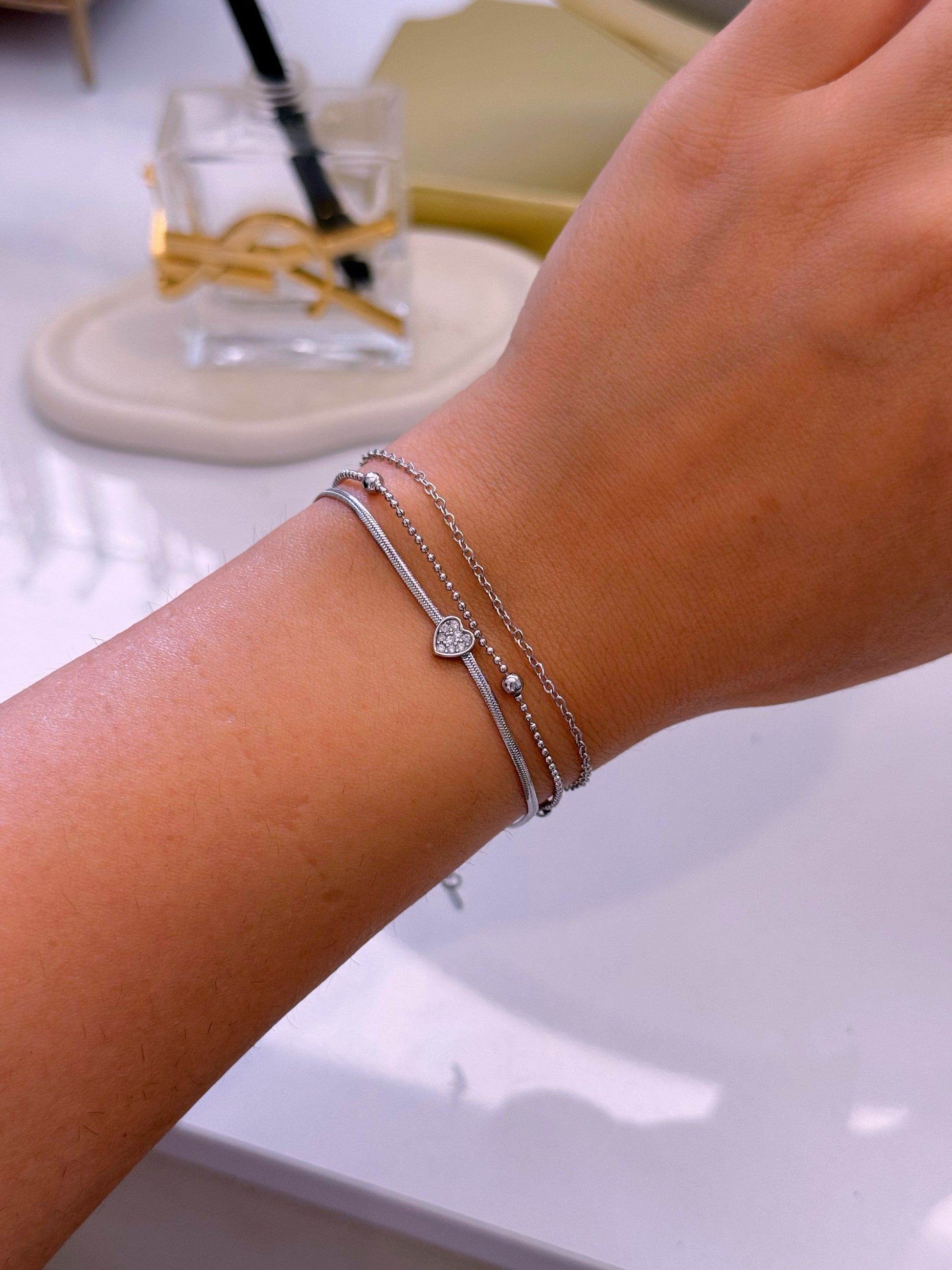 Pulseira efeito triplo • malha achatada com coração, fininha e fininha com bolinhas | Prateado