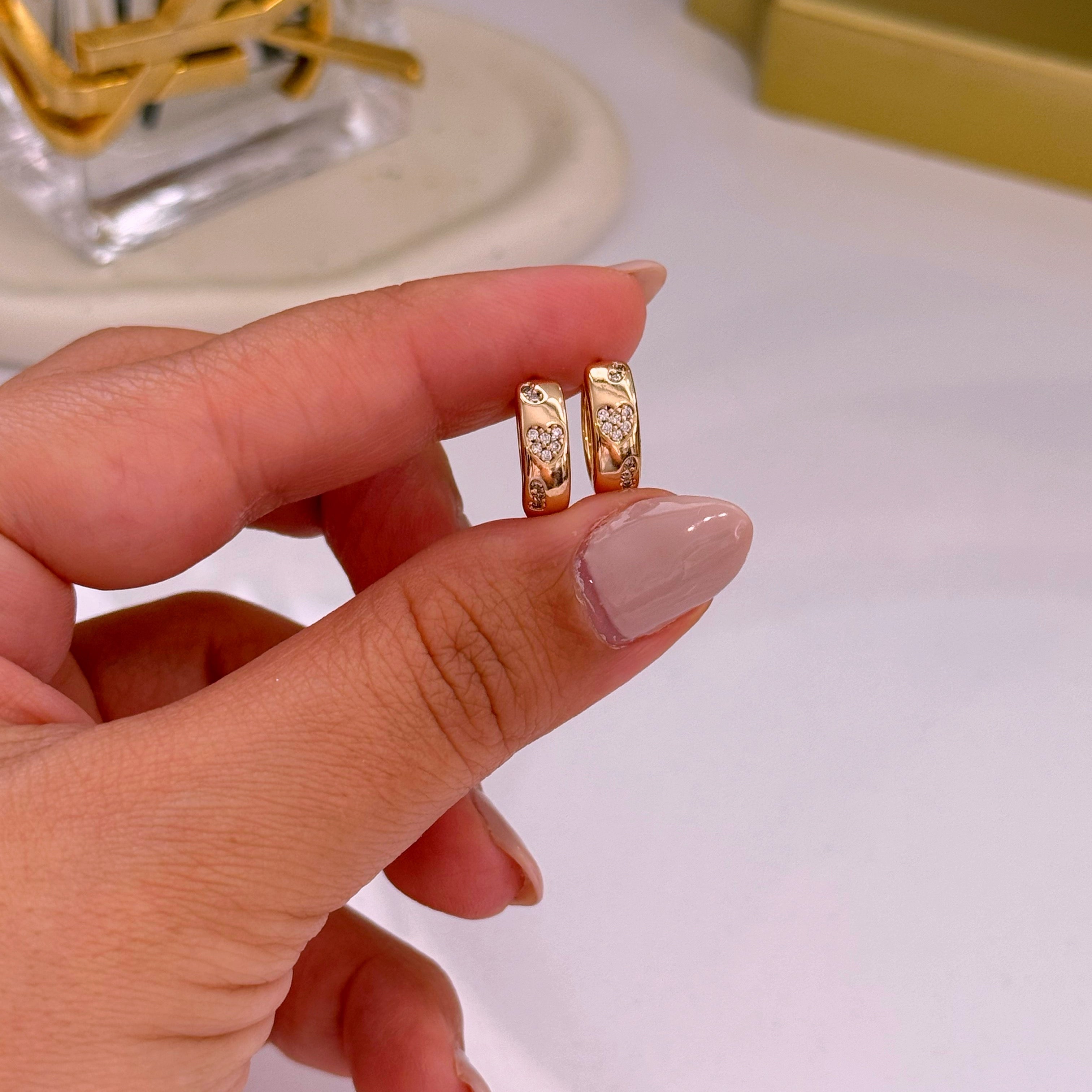Argolinhas lisas com corações e brilhantes | Rose Gold