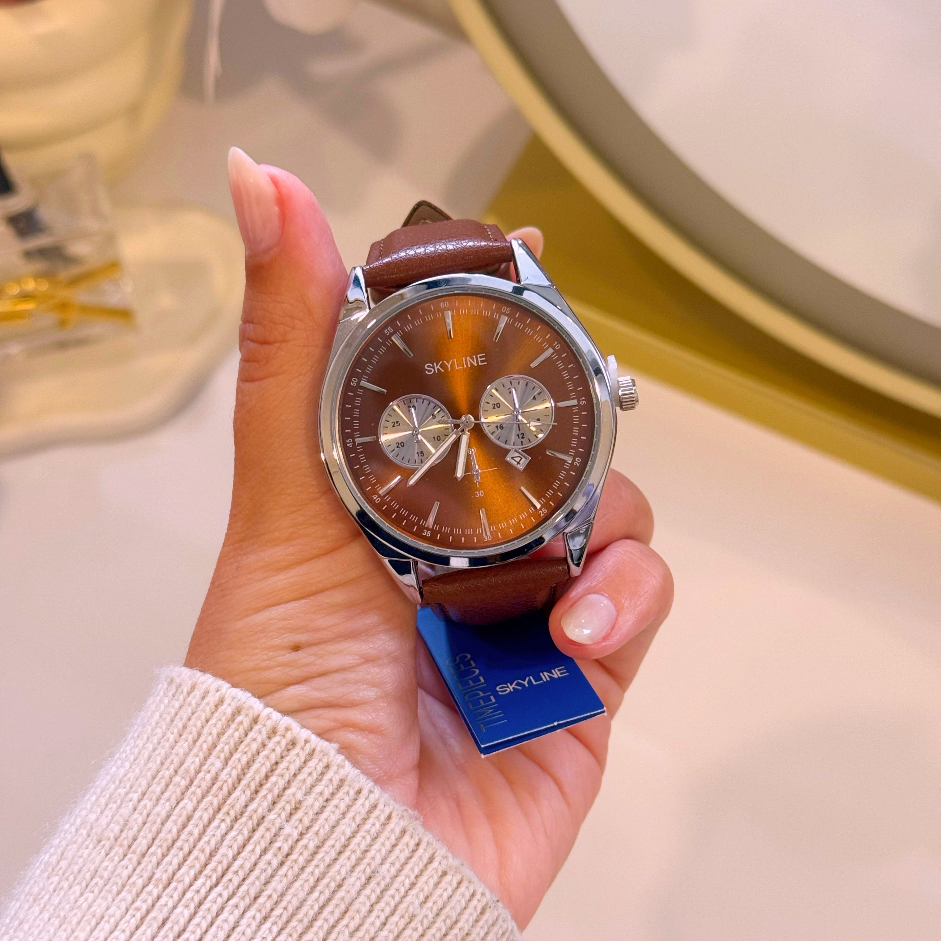 Relógio Analógico em pele | Camel com mostrador prateado