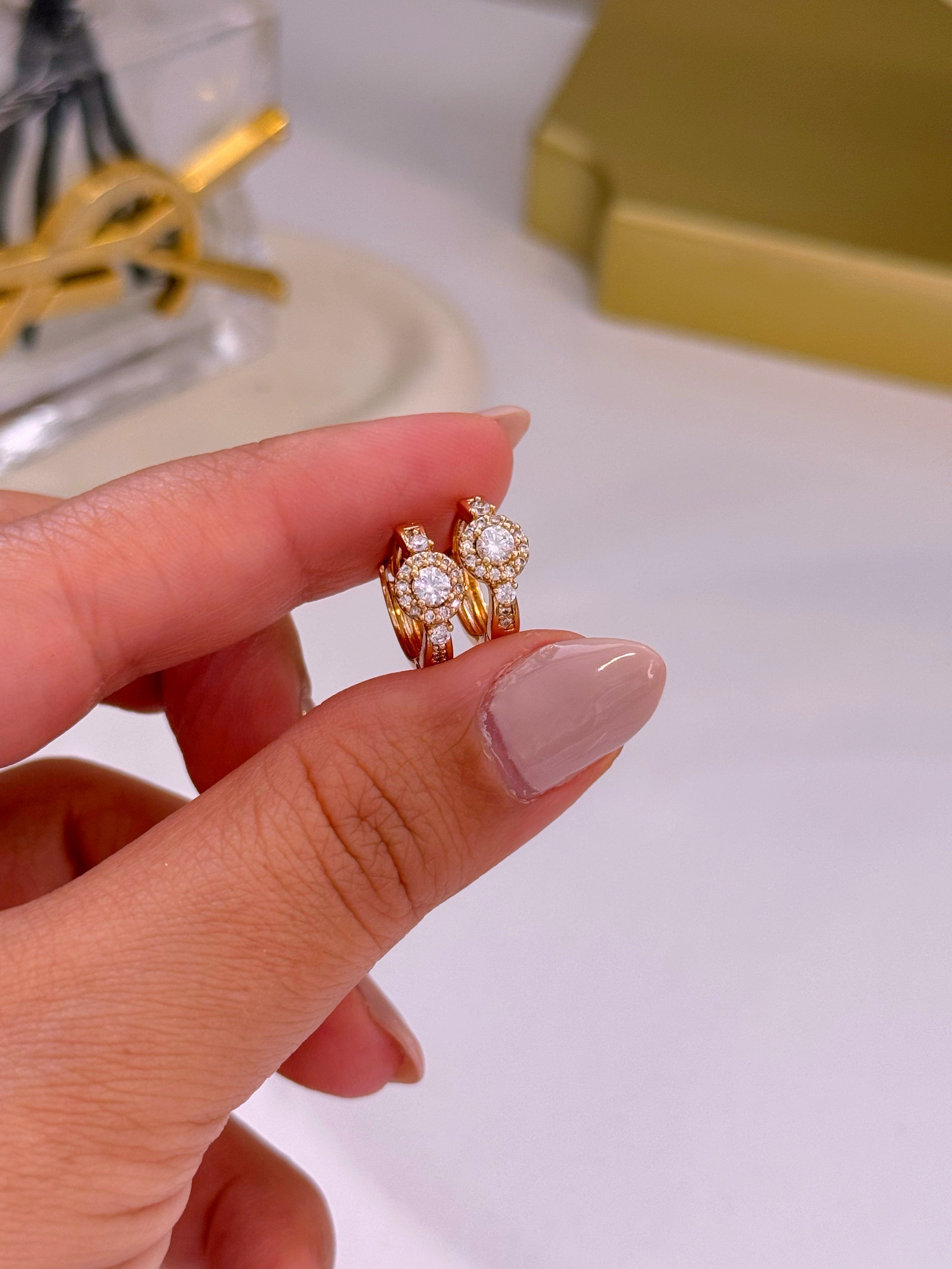 Argolinhas com círculo preenchido e brilhantes | Rose Gold