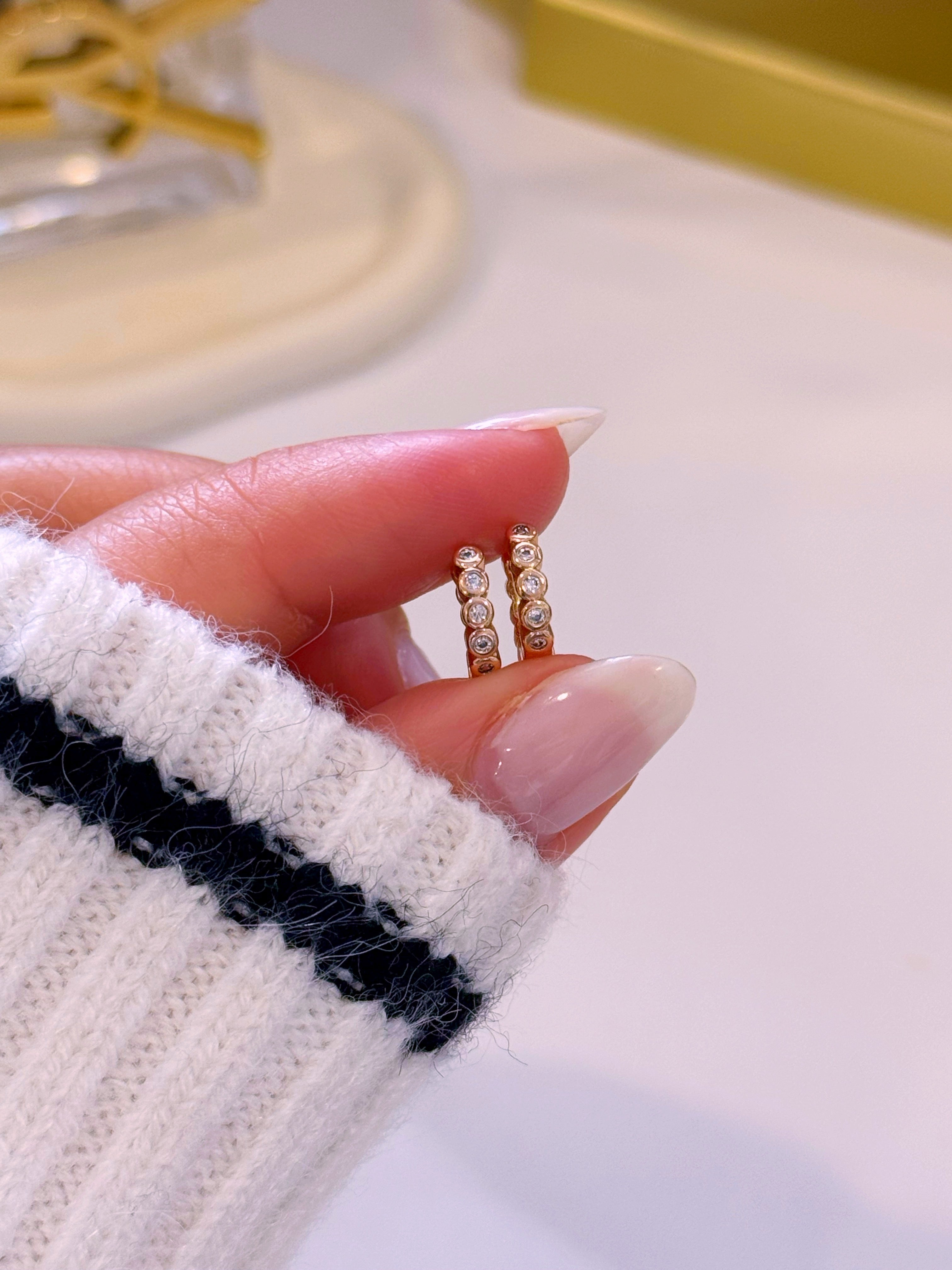 Mini argolinhas bolinhas com brilhantes | Rose Gold